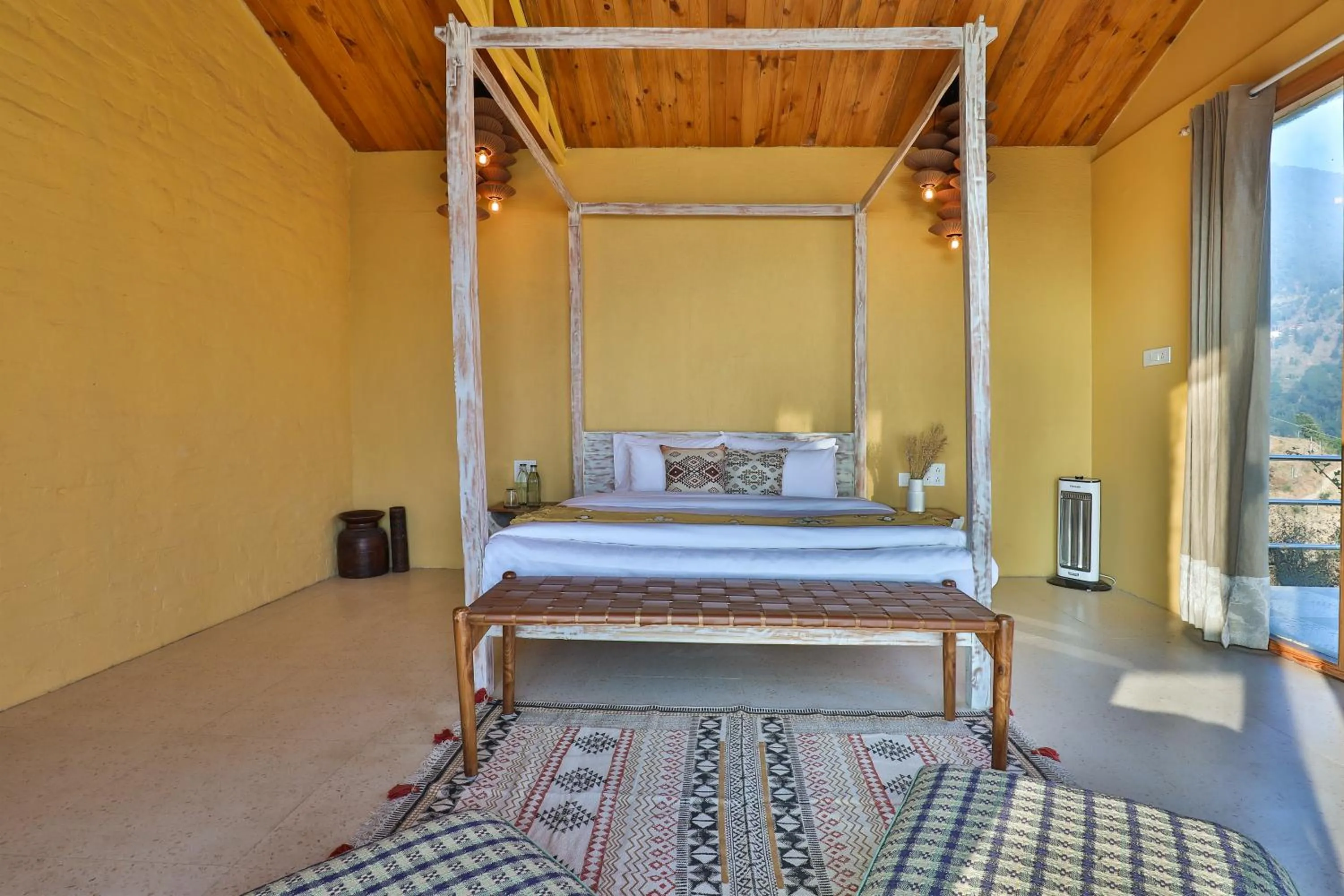Bedroom, Bed in Seclude Pangot, Perch