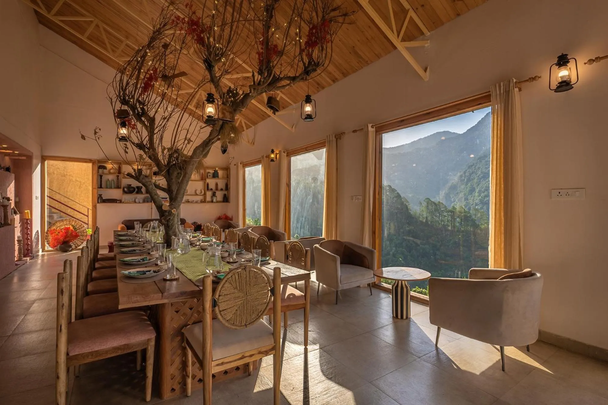Living room in Seclude Pangot, Perch