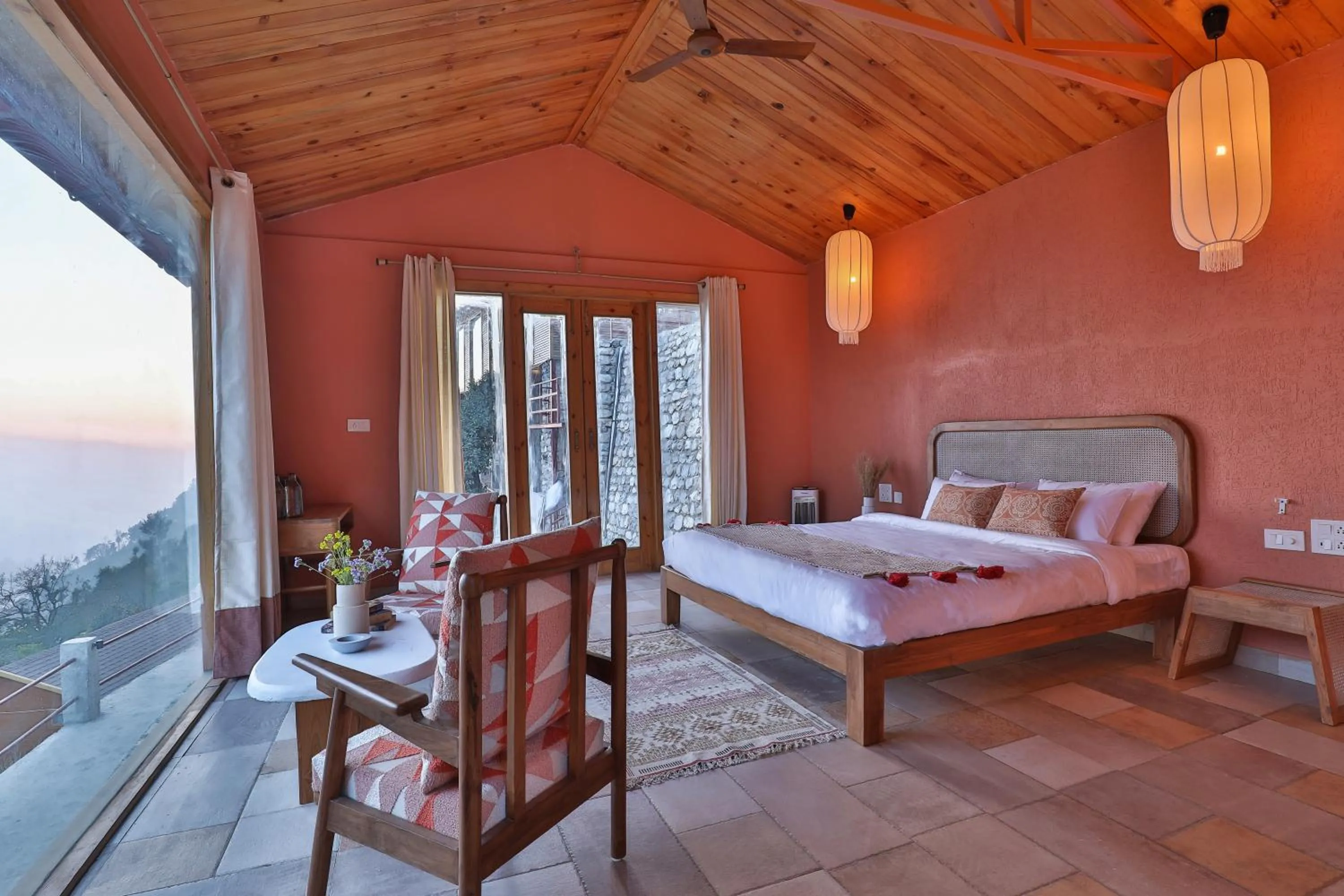Photo of the whole room, Bed in Seclude Pangot, Perch