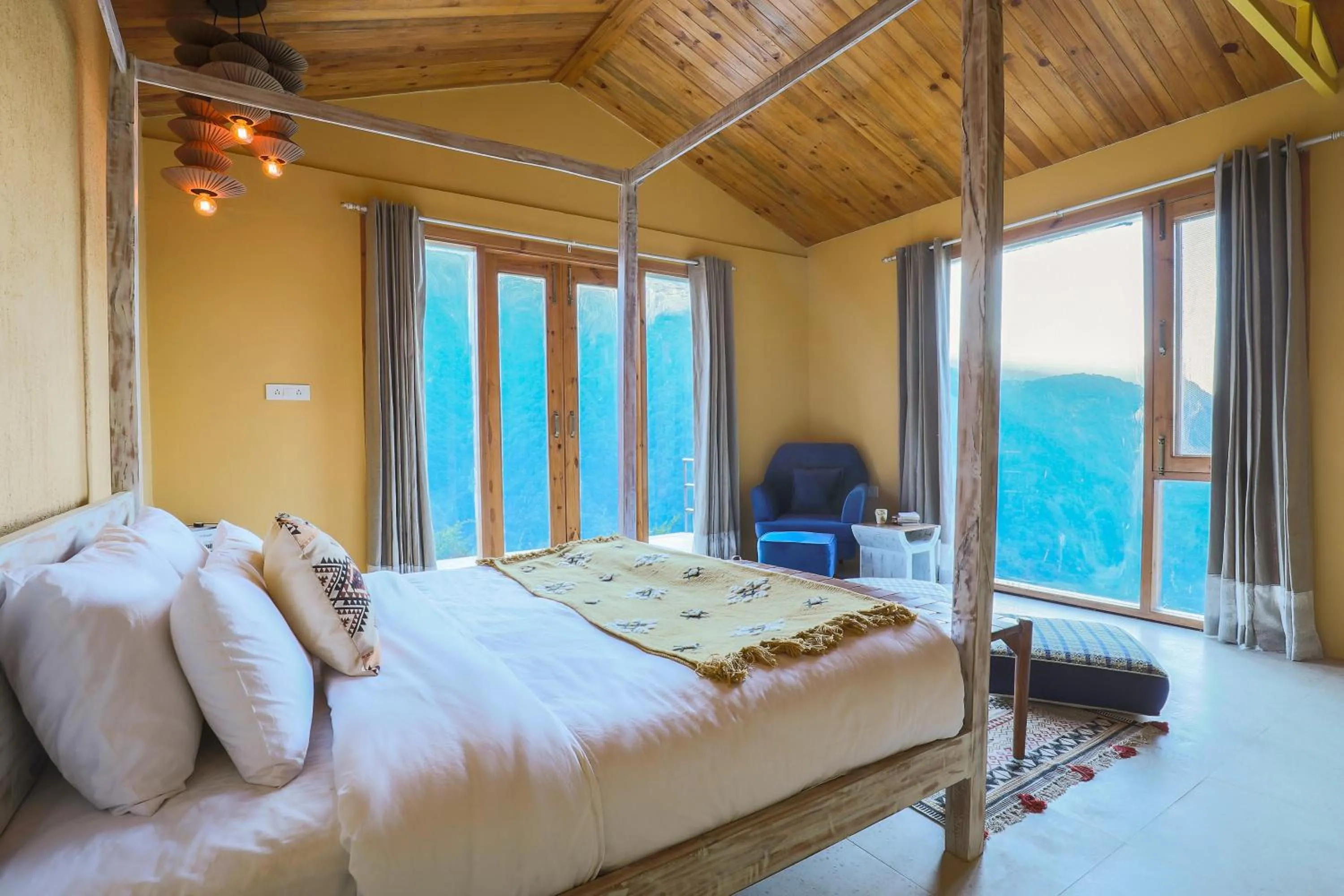 Bedroom, Bed in Seclude Pangot, Perch