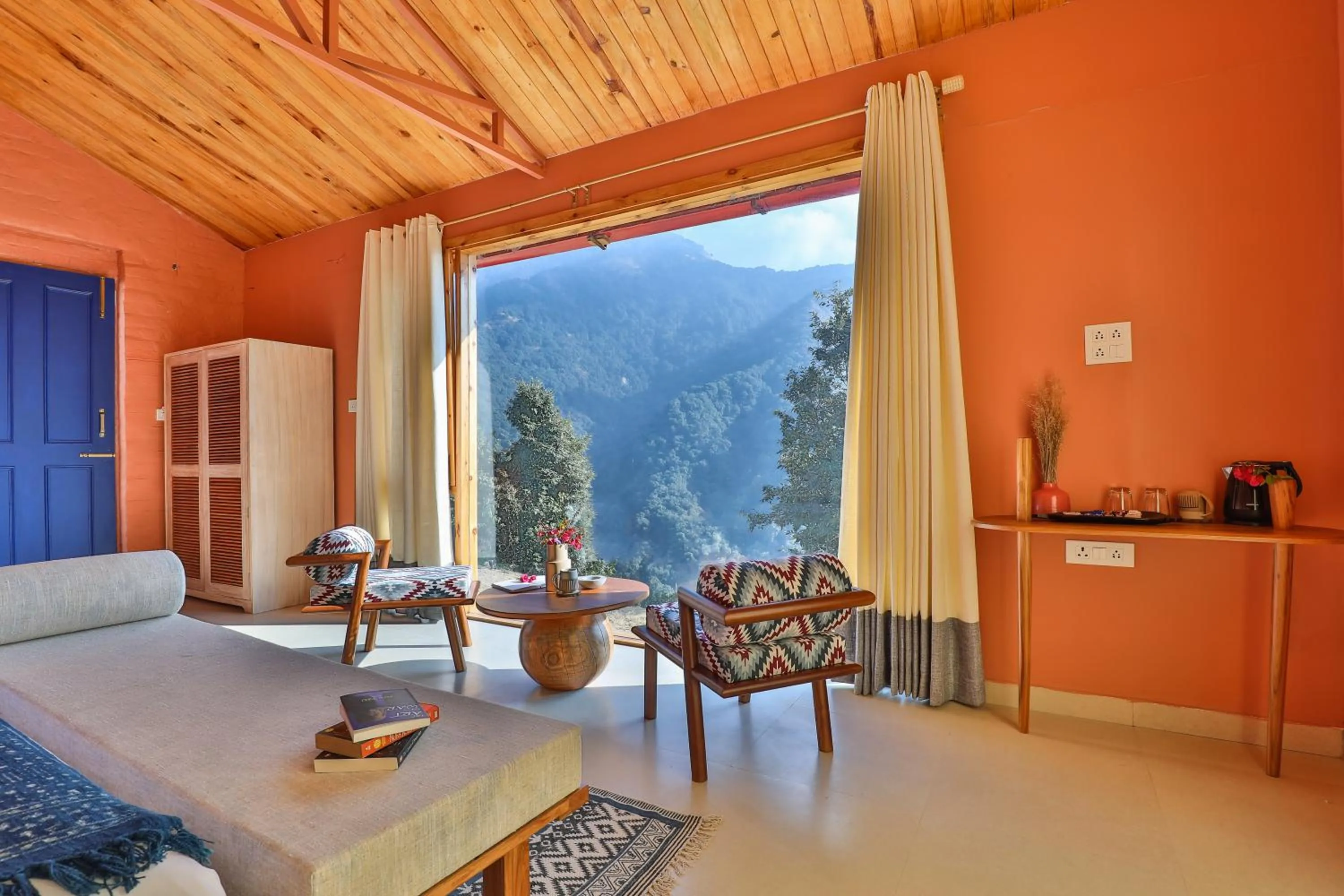 Bedroom in Seclude Pangot, Perch