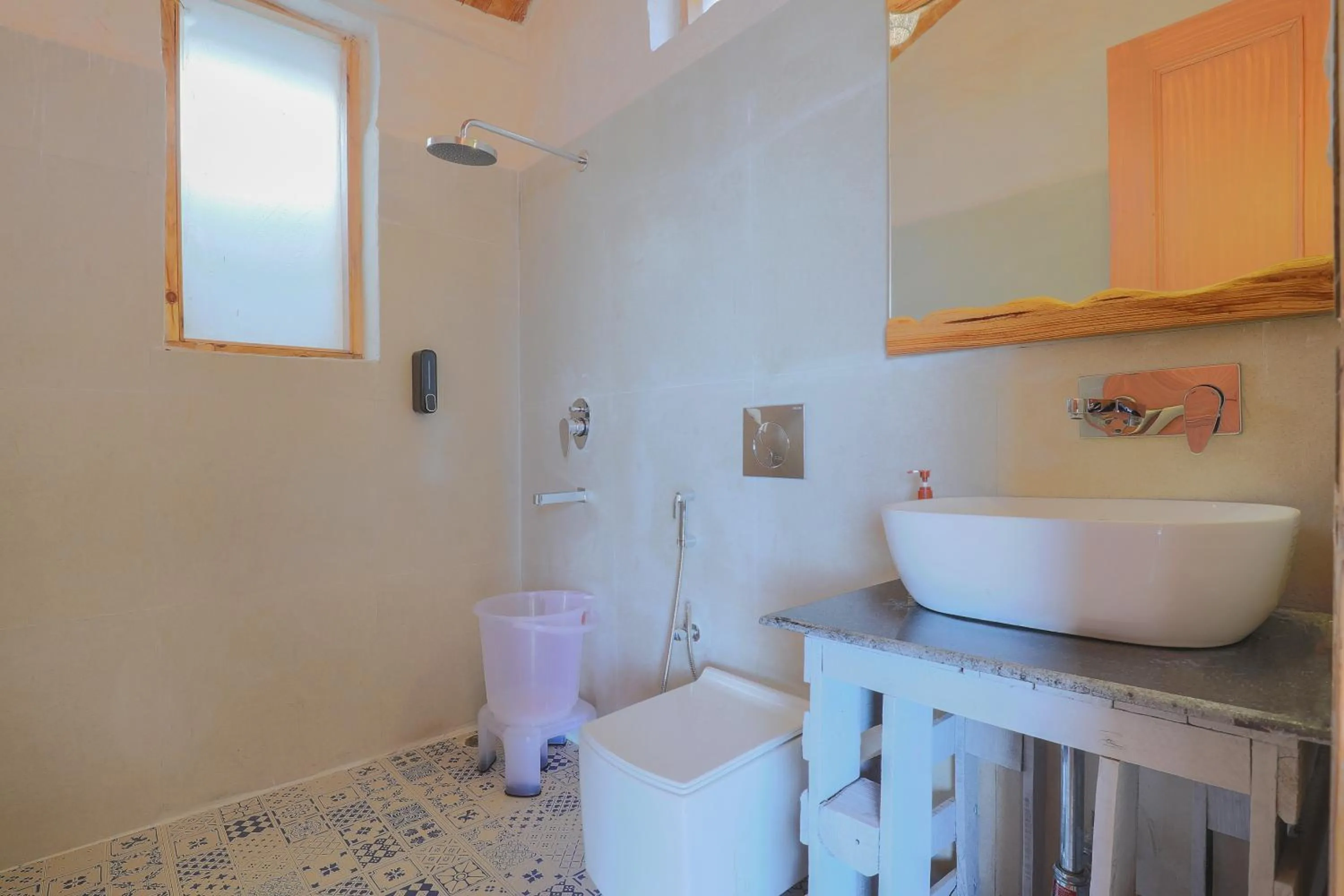 Bathroom in Seclude Pangot, Perch