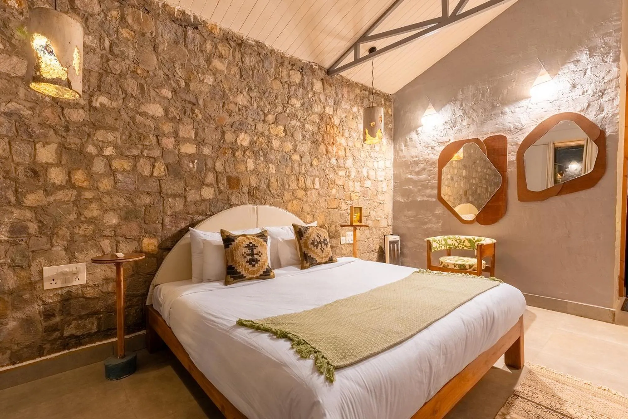 Bedroom, Bed in Seclude Pangot, Perch