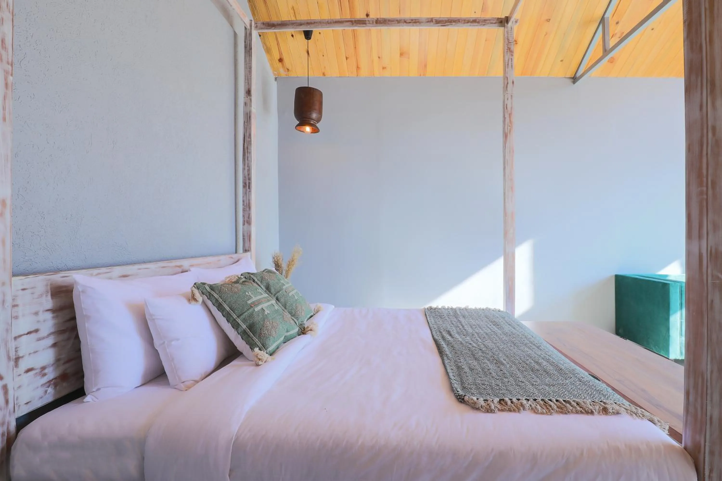 Bedroom, Bed in Seclude Pangot, Perch