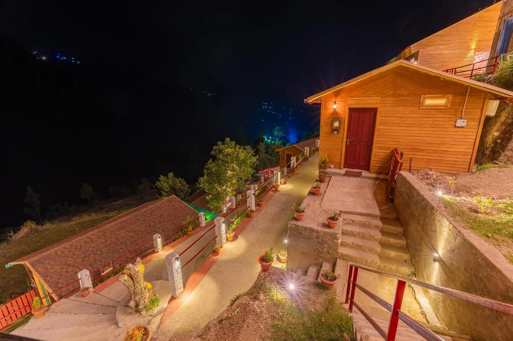 Property building in Seclude Pangot, Perch