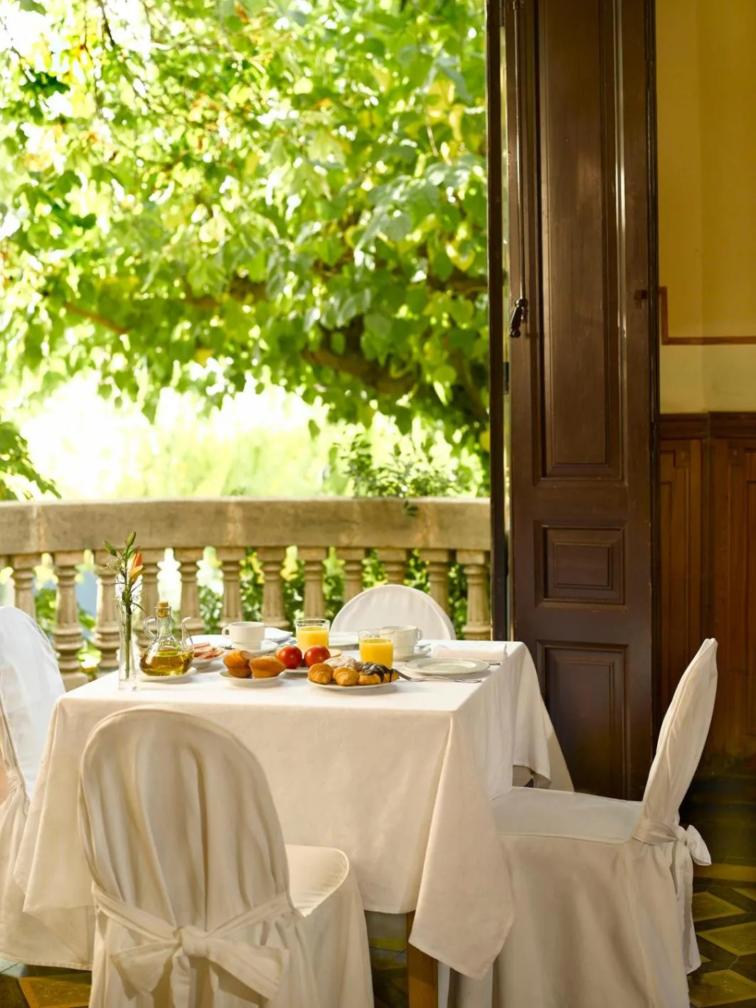 Buffet breakfast in Hotel Rural y Apartamentos Villa Engracia