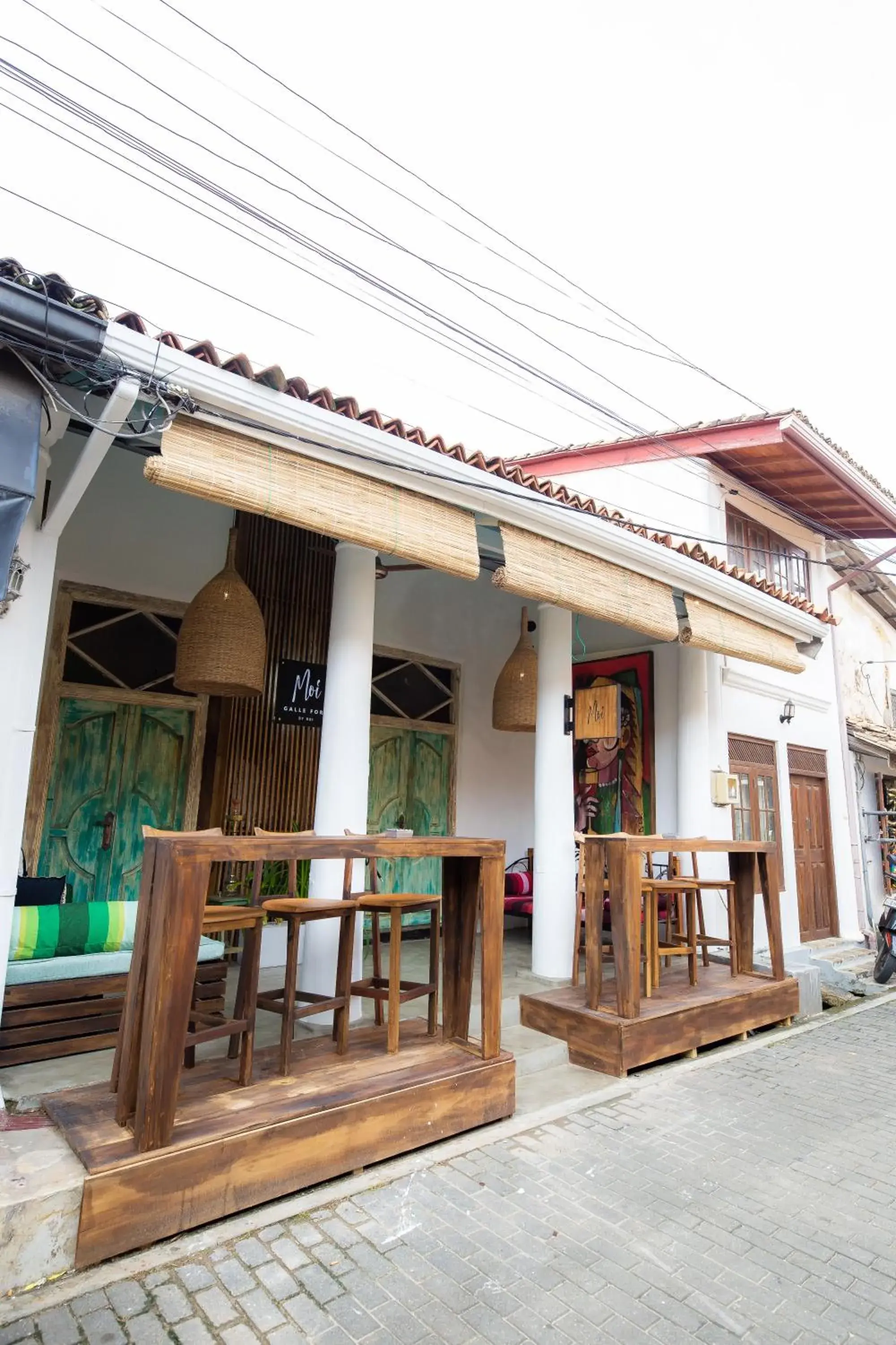 Property building in Moi Galle Fort by DBI Property building in Moi Galle Fort by DBI