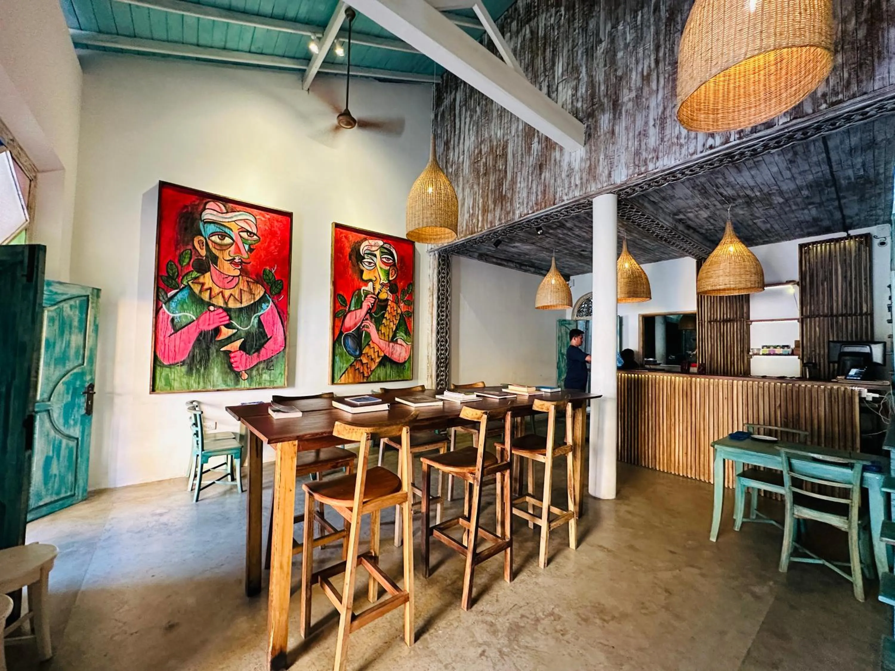 Seating area in Moi Galle Fort by DBI