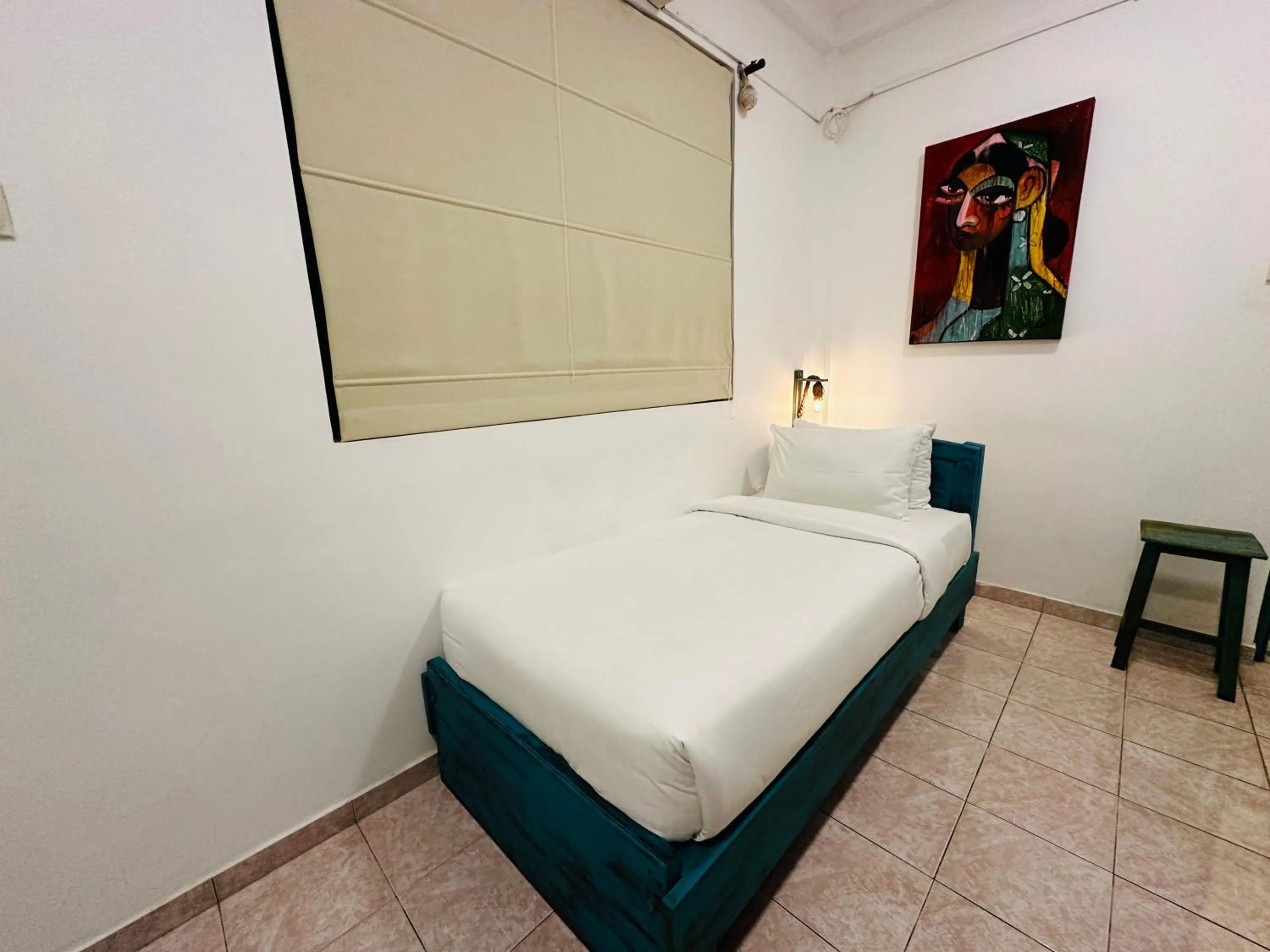 Bed in Moi Galle Fort by DBI