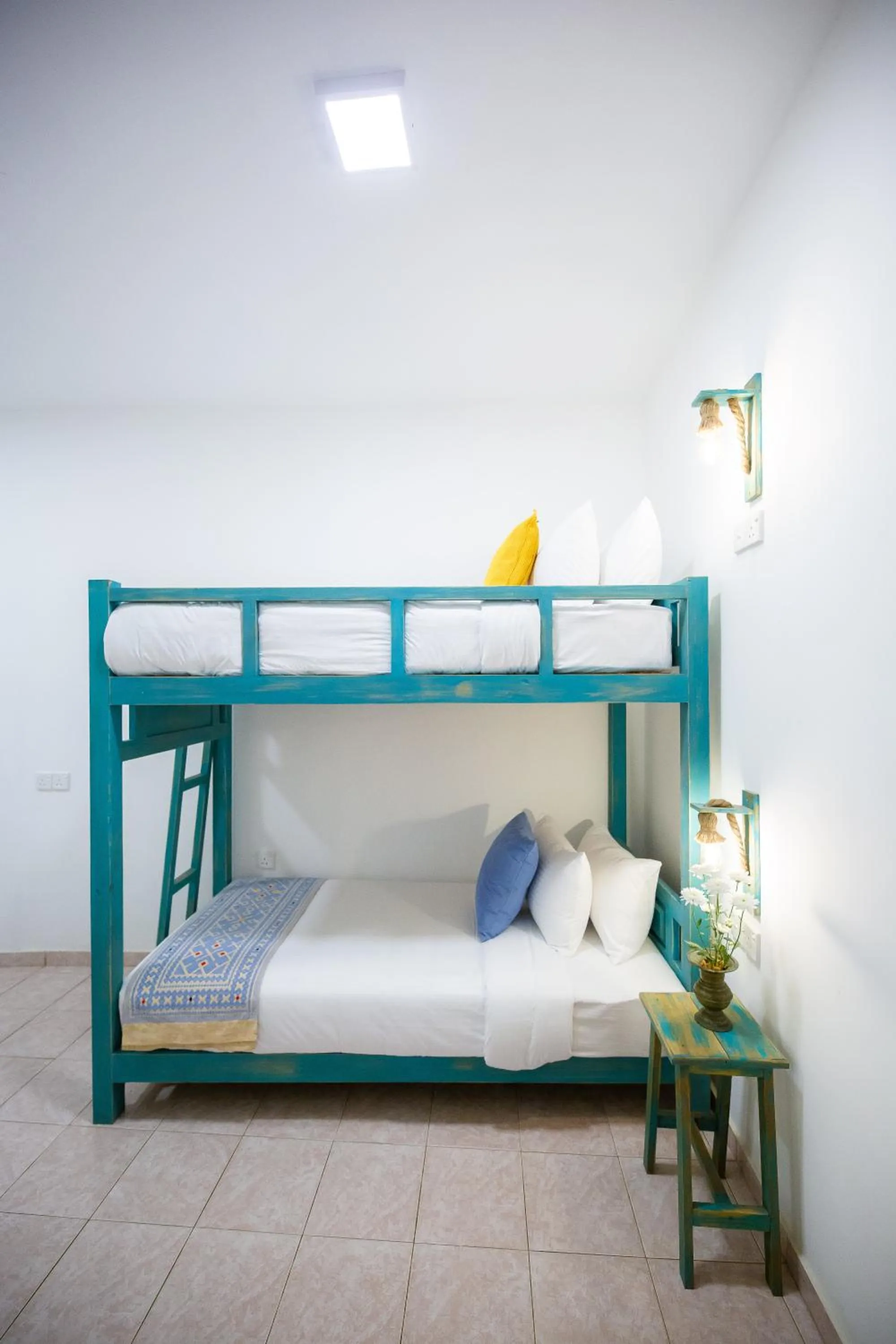 Bed in Moi Galle Fort by DBI