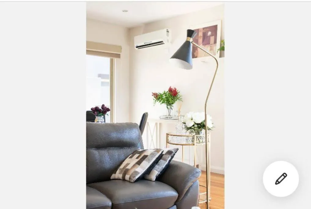 Design/bright/cosy townhouse between airport &city