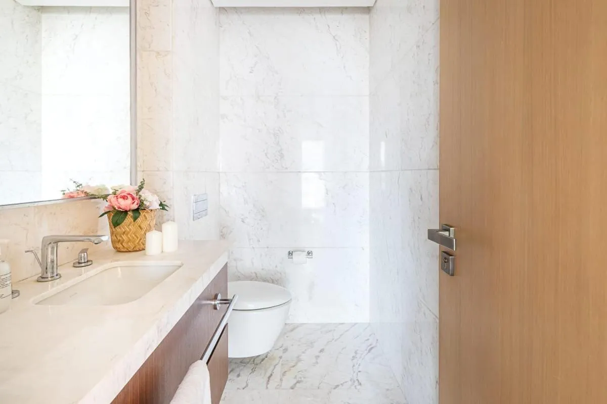 Toilet in Frank Porter - RP Heights