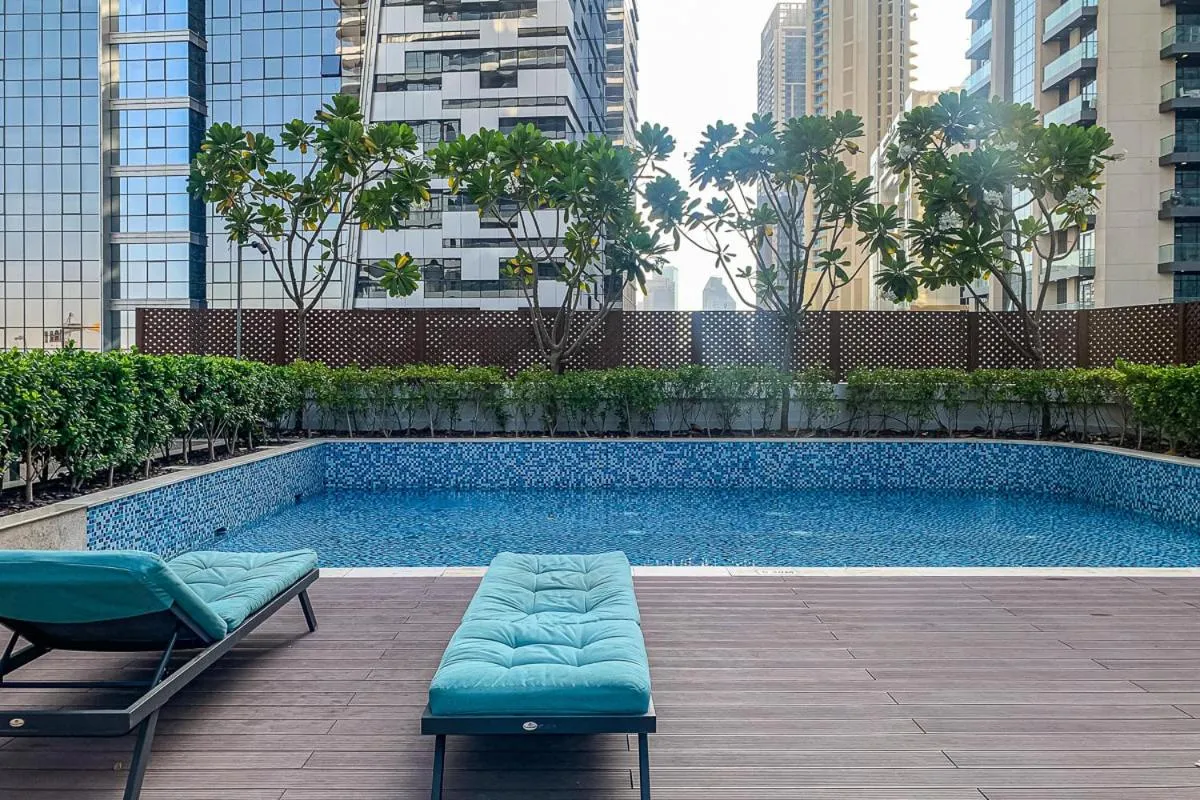 Swimming pool in Frank Porter - RP Heights