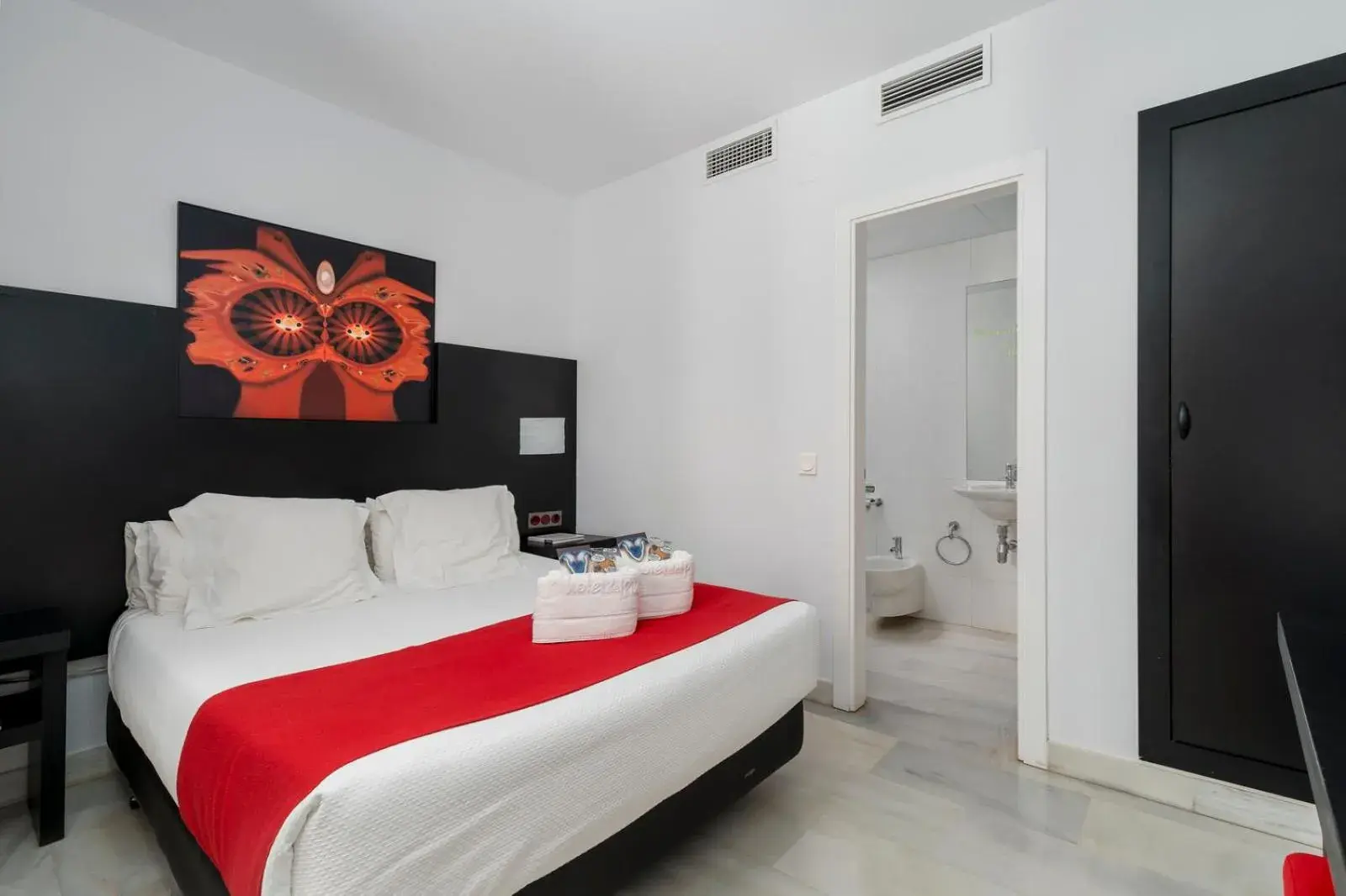 Bed in Hotel Del Pintor Bed in Hotel Del Pintor