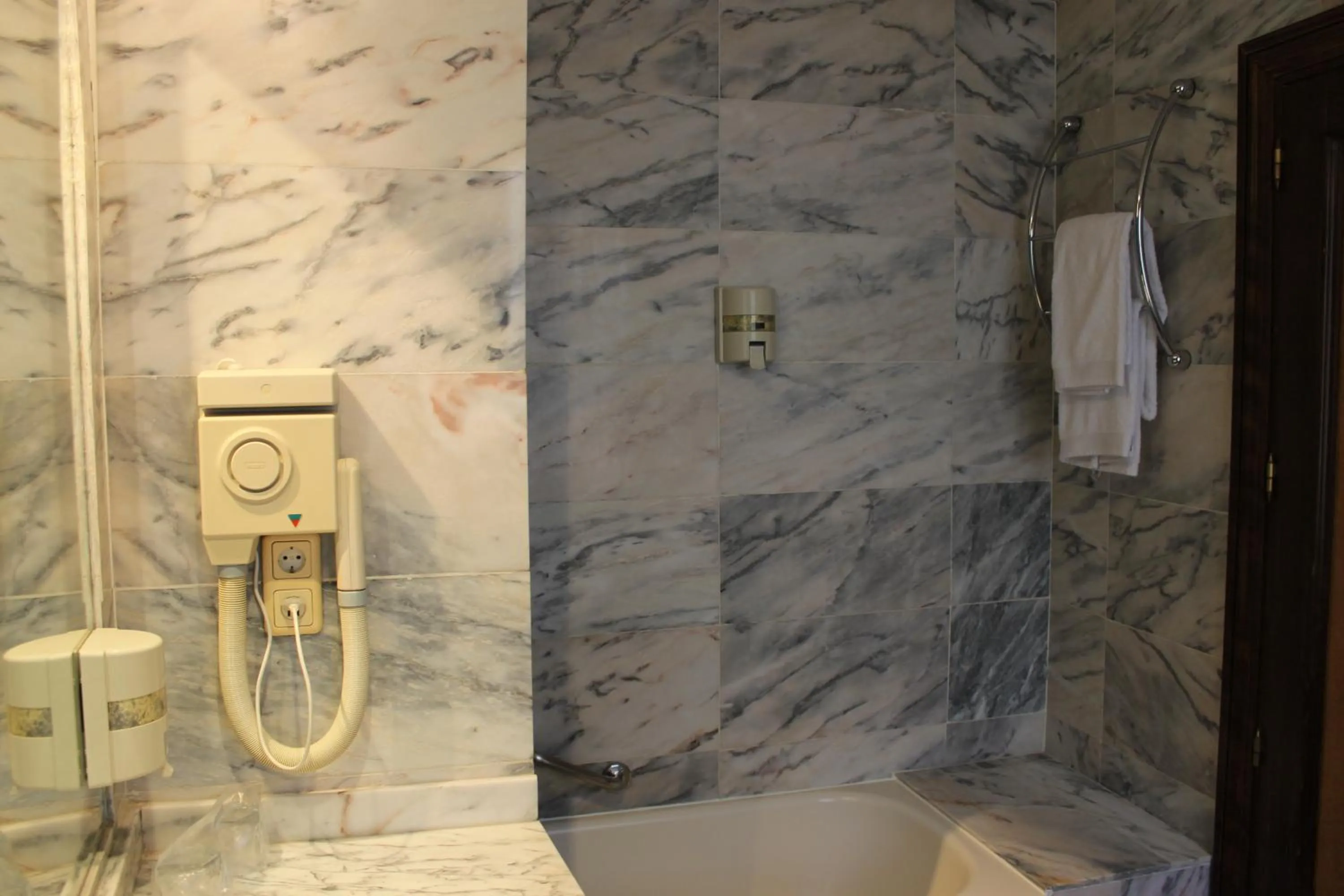 Bathroom in Hotel Monterrey