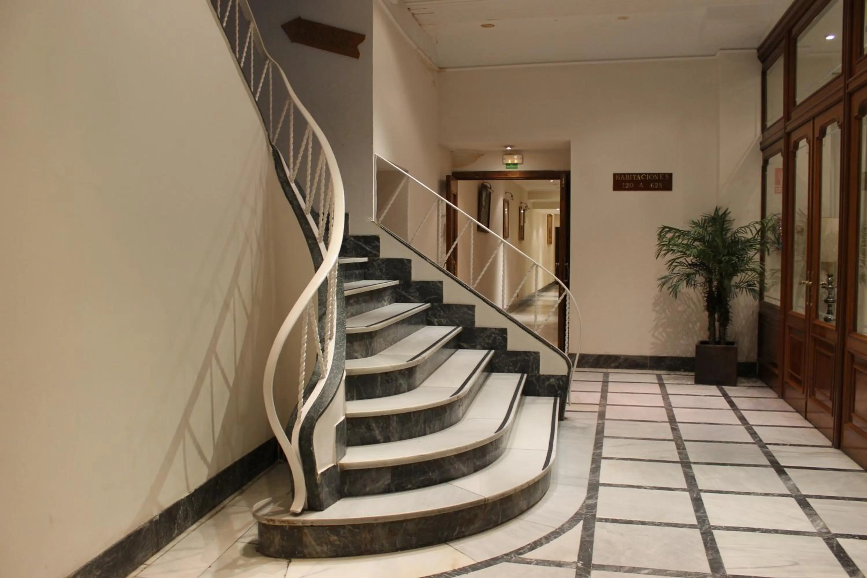 Steam room in Hotel Monterrey