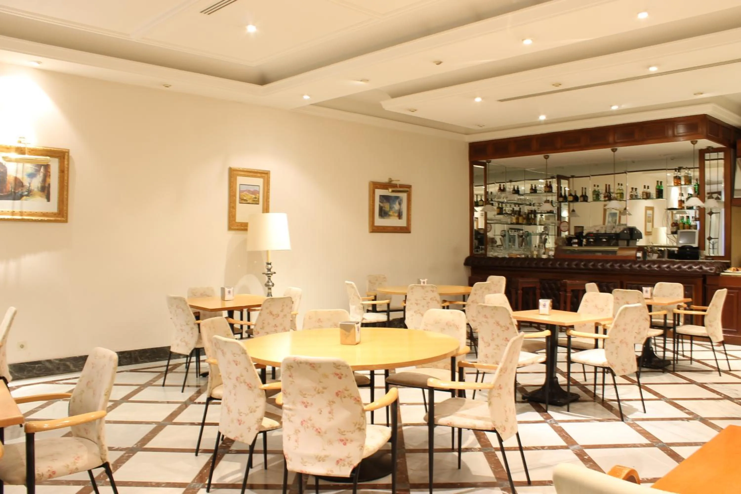 Lounge or bar in Hotel Monterrey