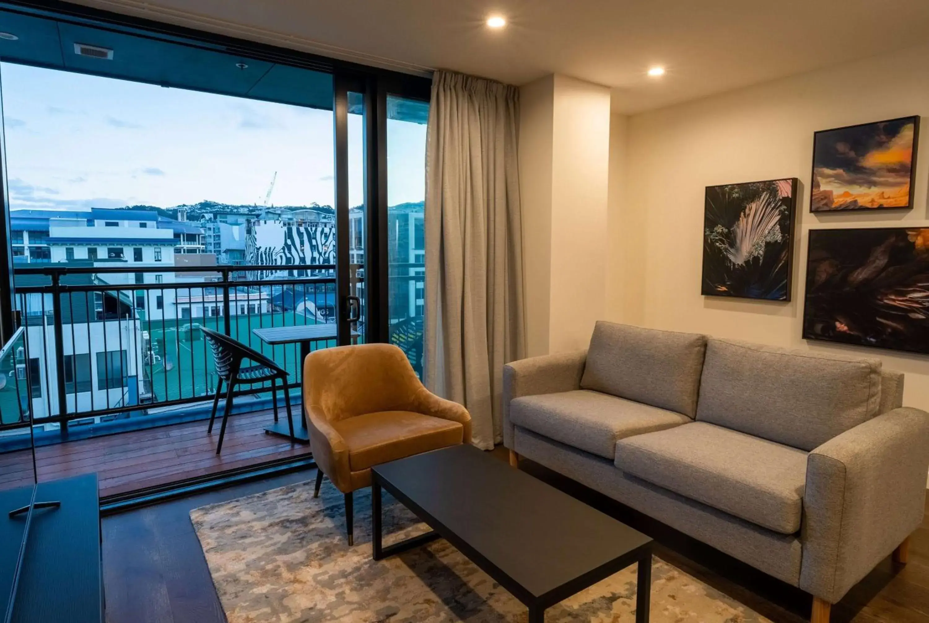 Photo of the whole room in TRYP by Wyndham Wellington, Tory Street Photo of the whole room in TRYP by Wyndham Wellington, Tory Street