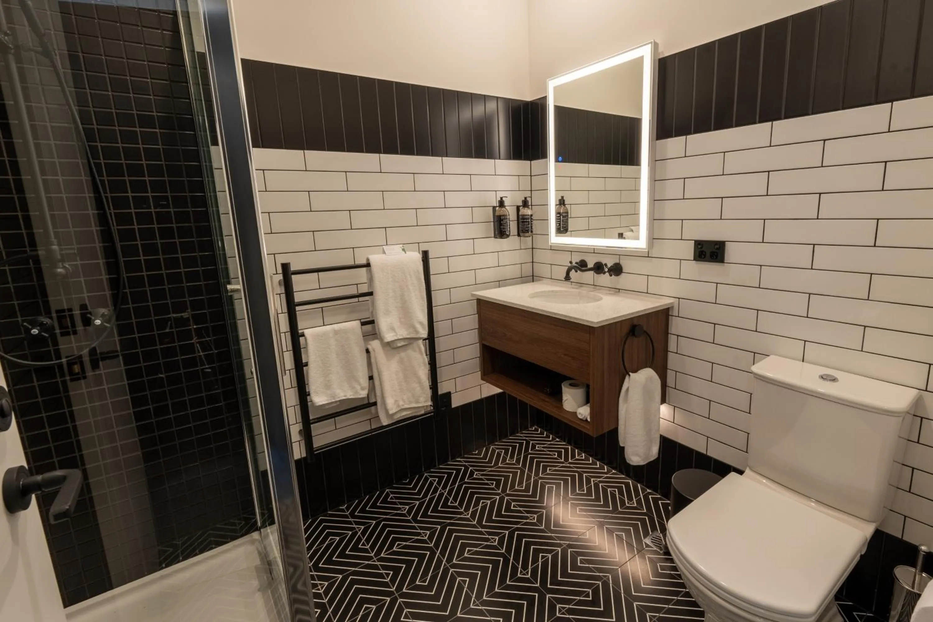 Bathroom in TRYP by Wyndham Wellington, Tory Street