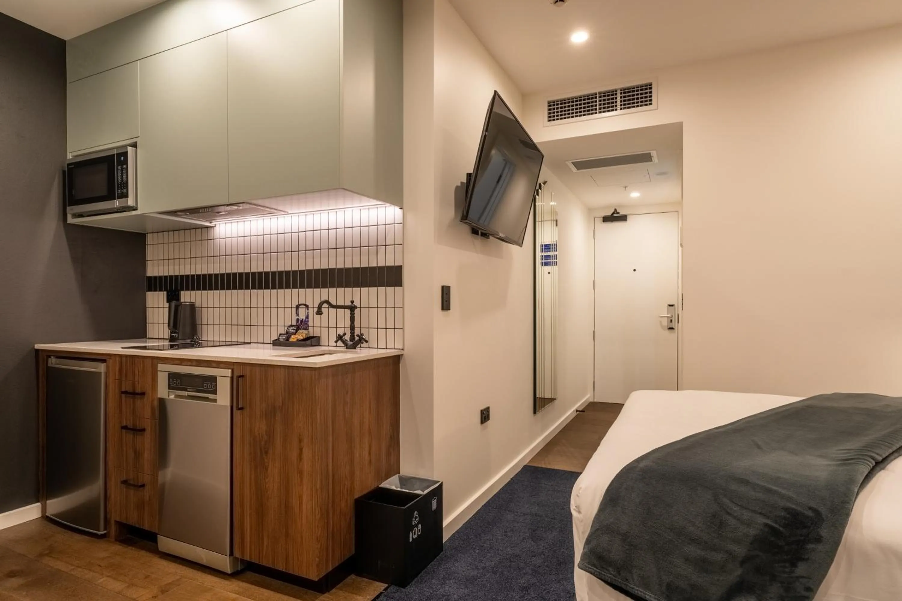 Bed in TRYP by Wyndham Wellington, Tory Street