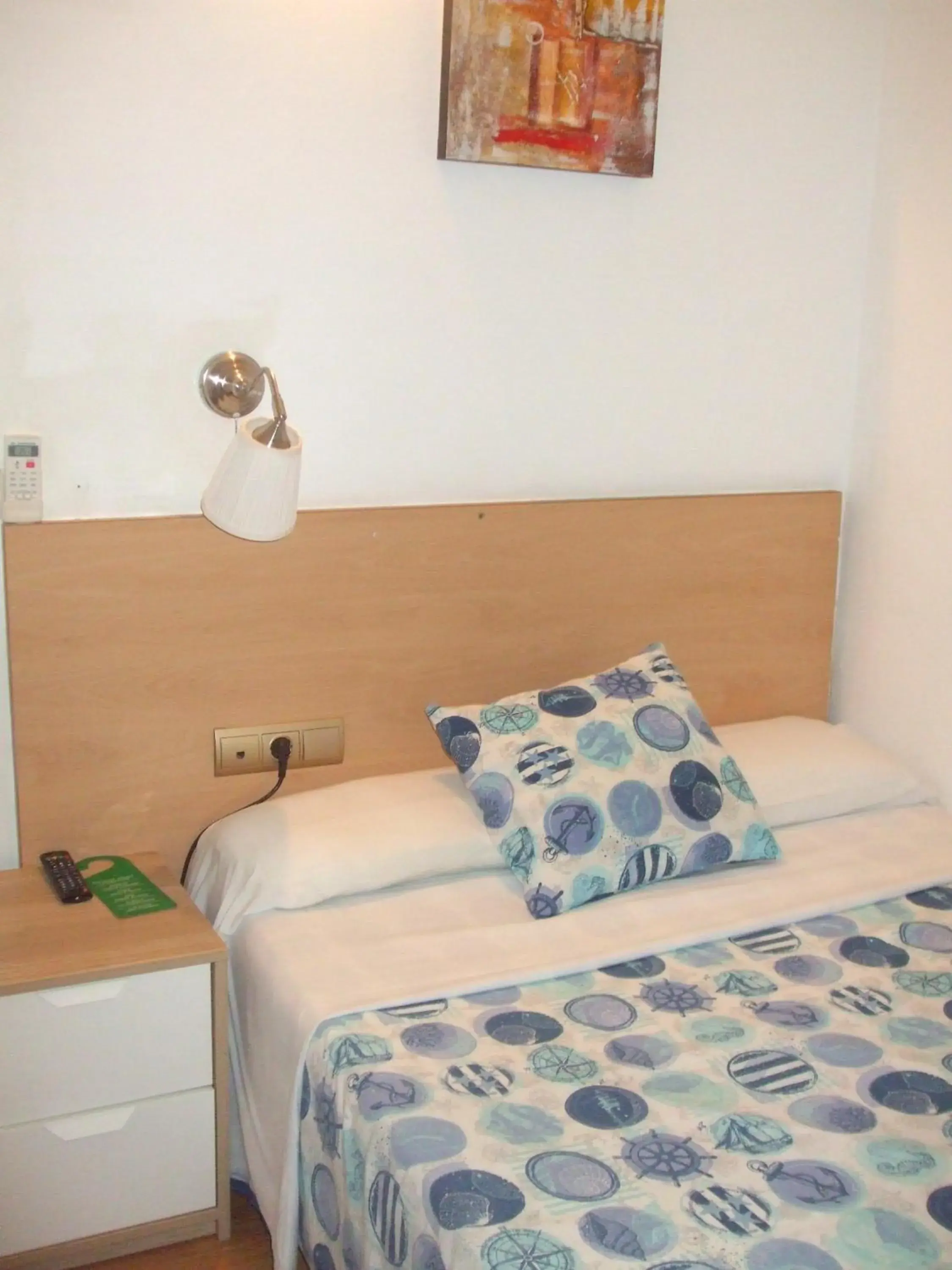 Bed in Hostal Felipe 2 Bed in Hostal Felipe 2