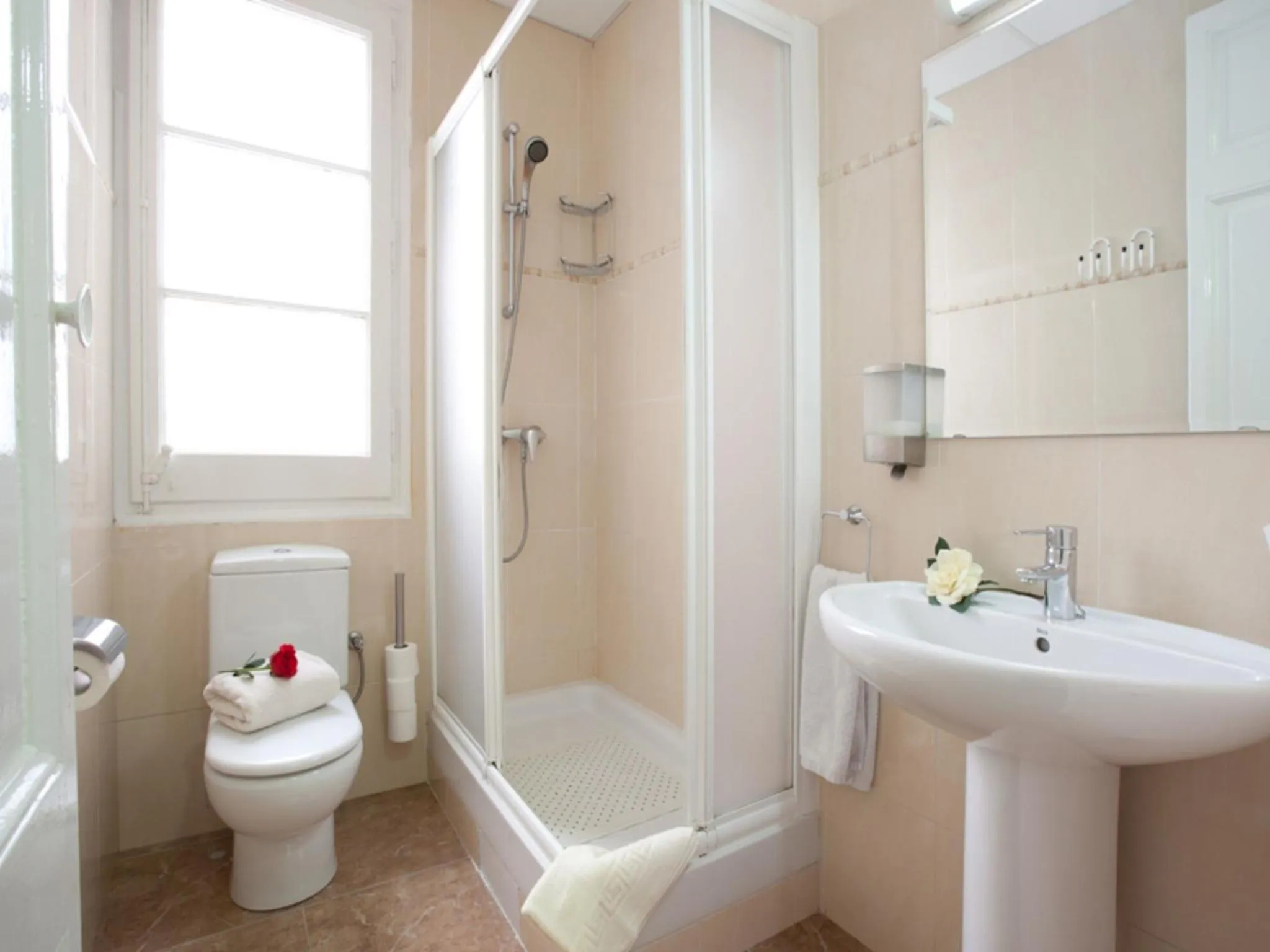 Shower in Hostal Felipe 2