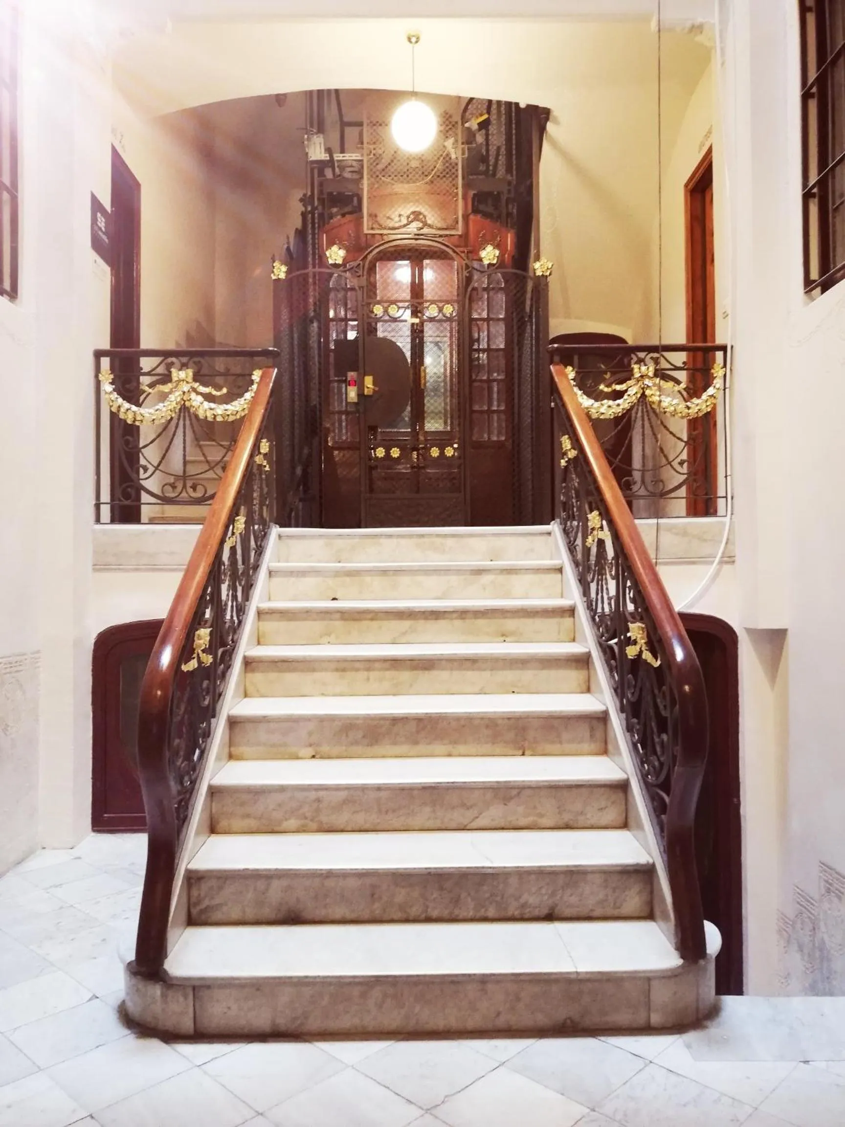 Property building in Hostal Felipe 2