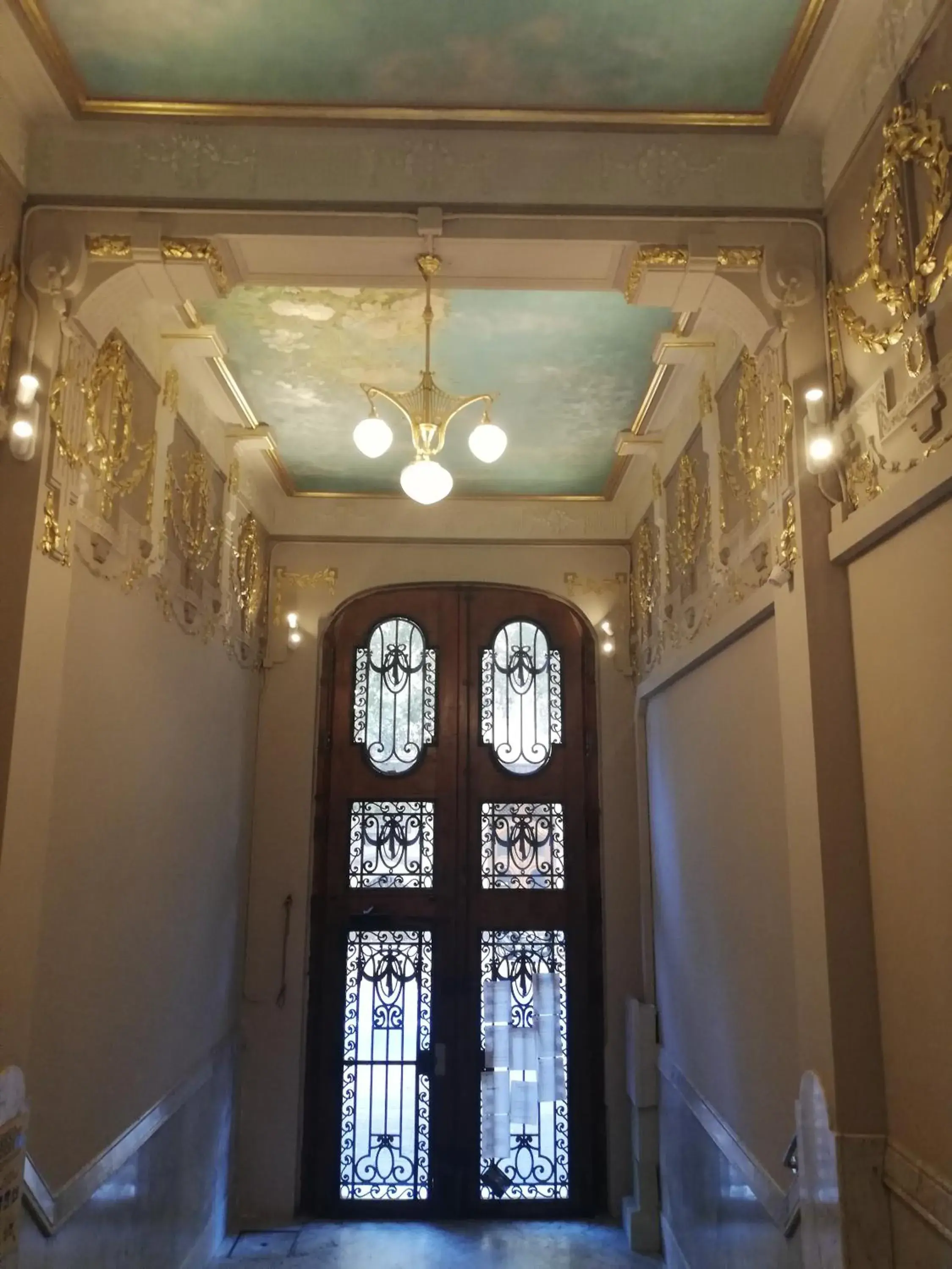 Property building in Hostal Felipe 2 Property building in Hostal Felipe 2