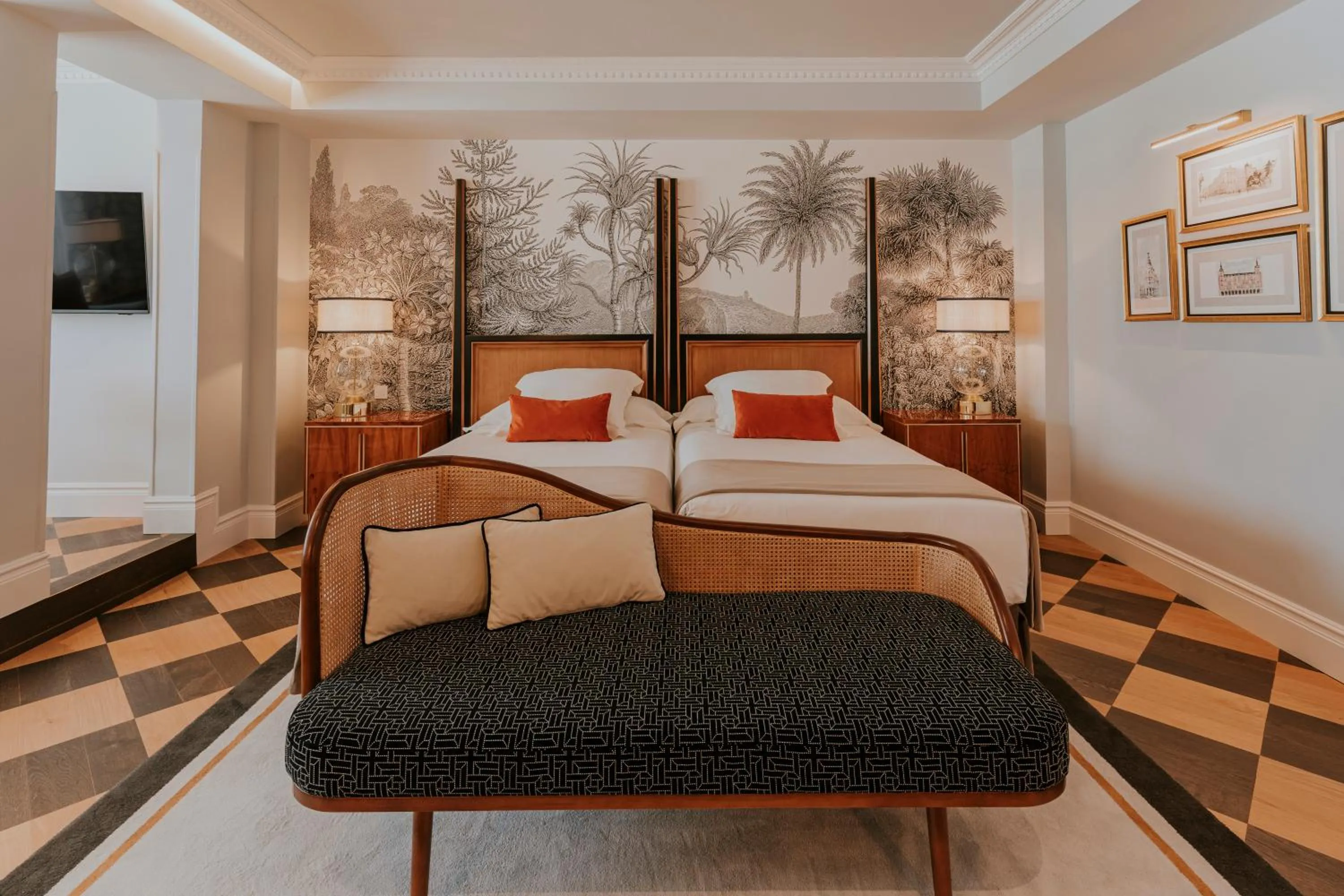 Bedroom, Bed in Wellington Hotel & Spa Madrid