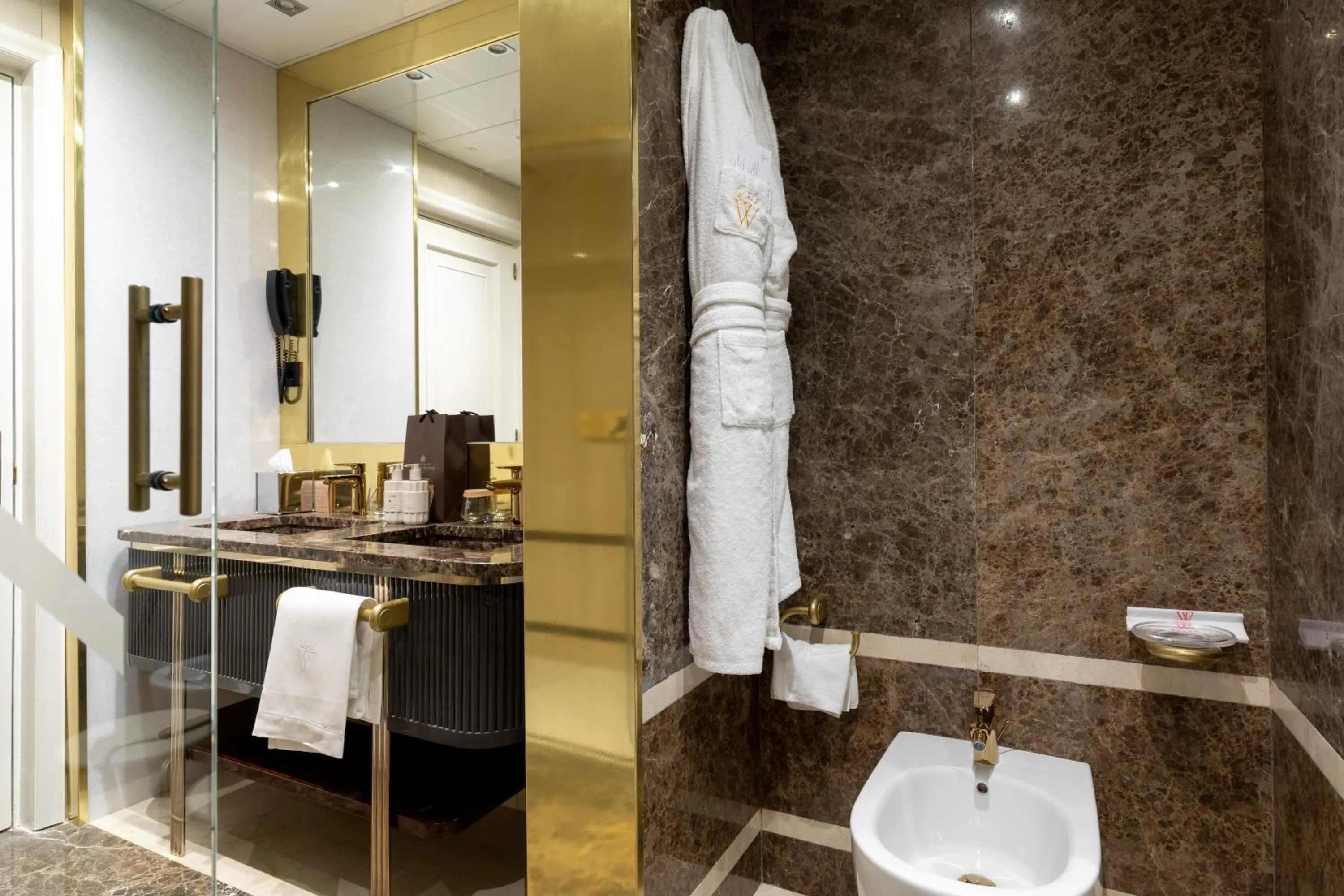 Bathroom in Wellington Hotel & Spa Madrid