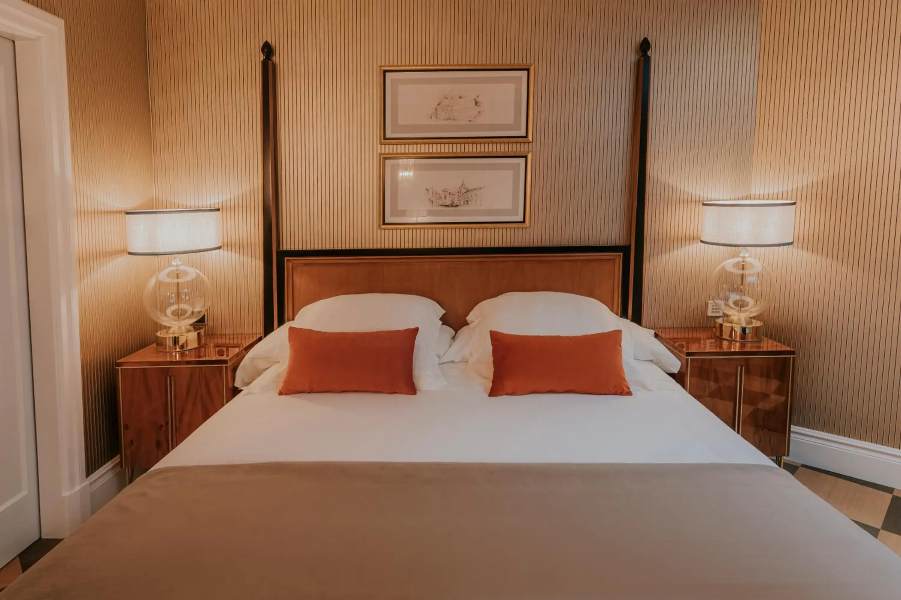 Junior Suite Skyline with Terrace - single occupancy - The Wellington Club in Wellington Hotel & Spa Madrid Junior Suite Skyline with Terrace - single occupancy - The Wellington Club in Wellington Hotel & Spa Madrid