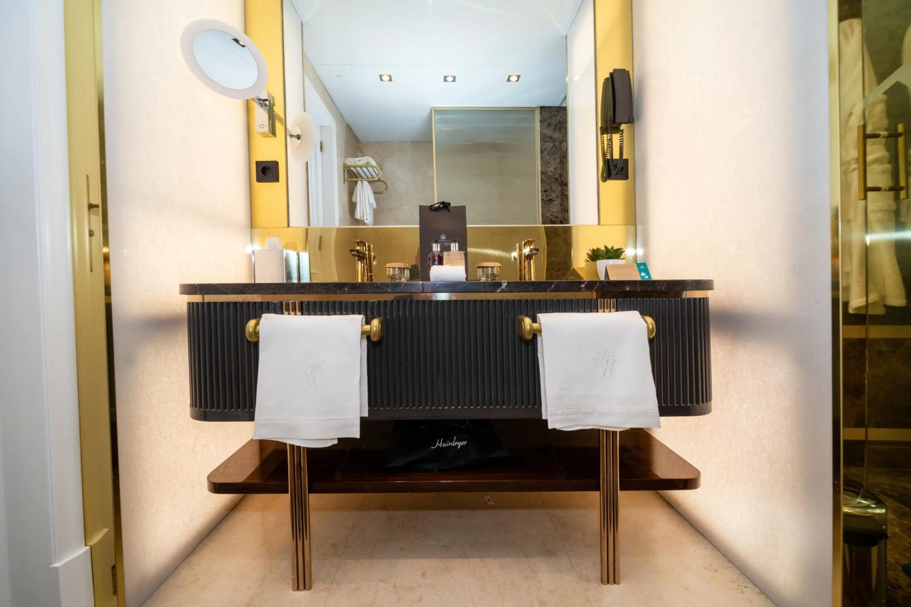 Bathroom in Wellington Hotel & Spa Madrid