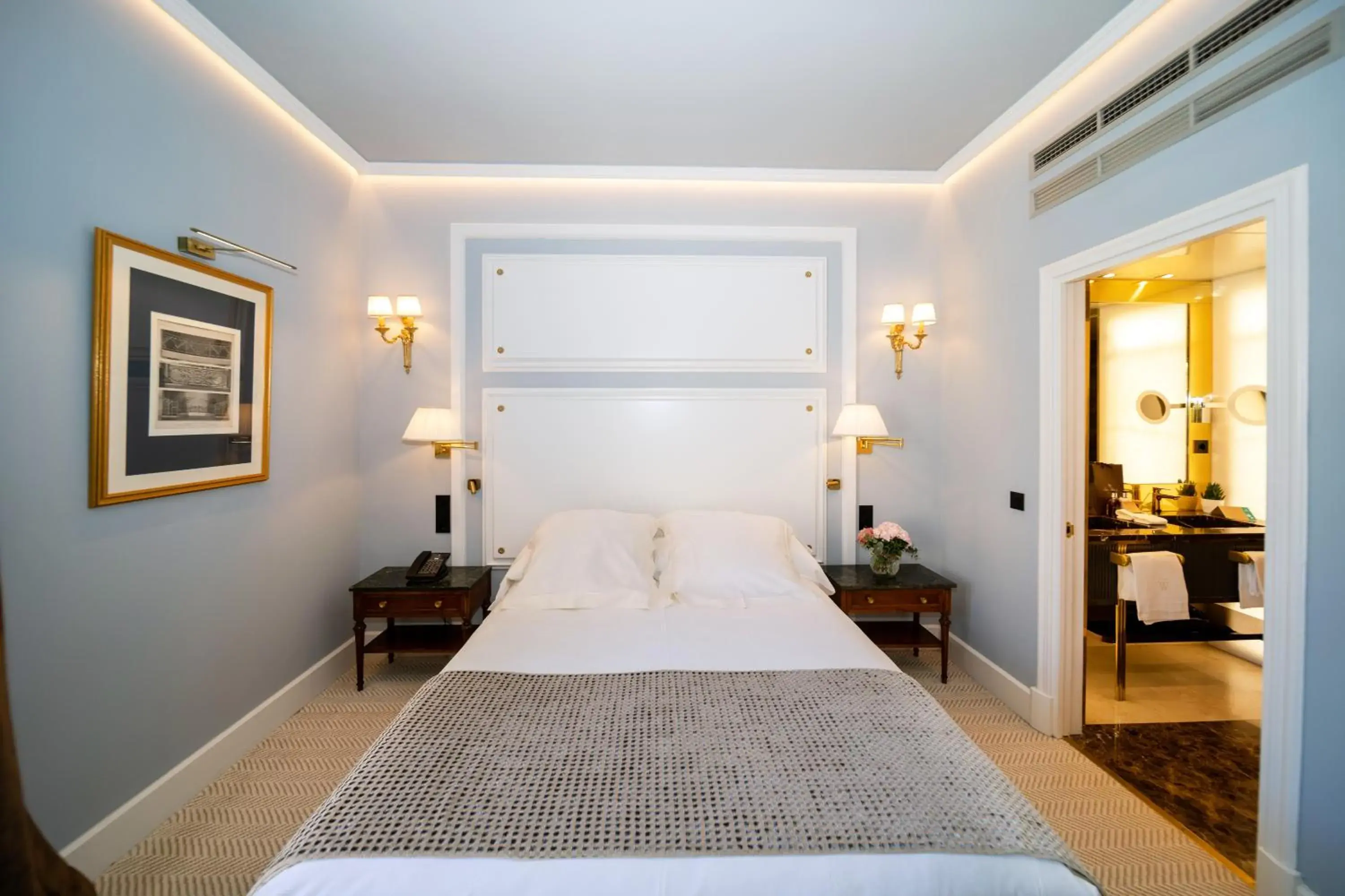 Bed in Wellington Hotel & Spa Madrid Bed in Wellington Hotel & Spa Madrid