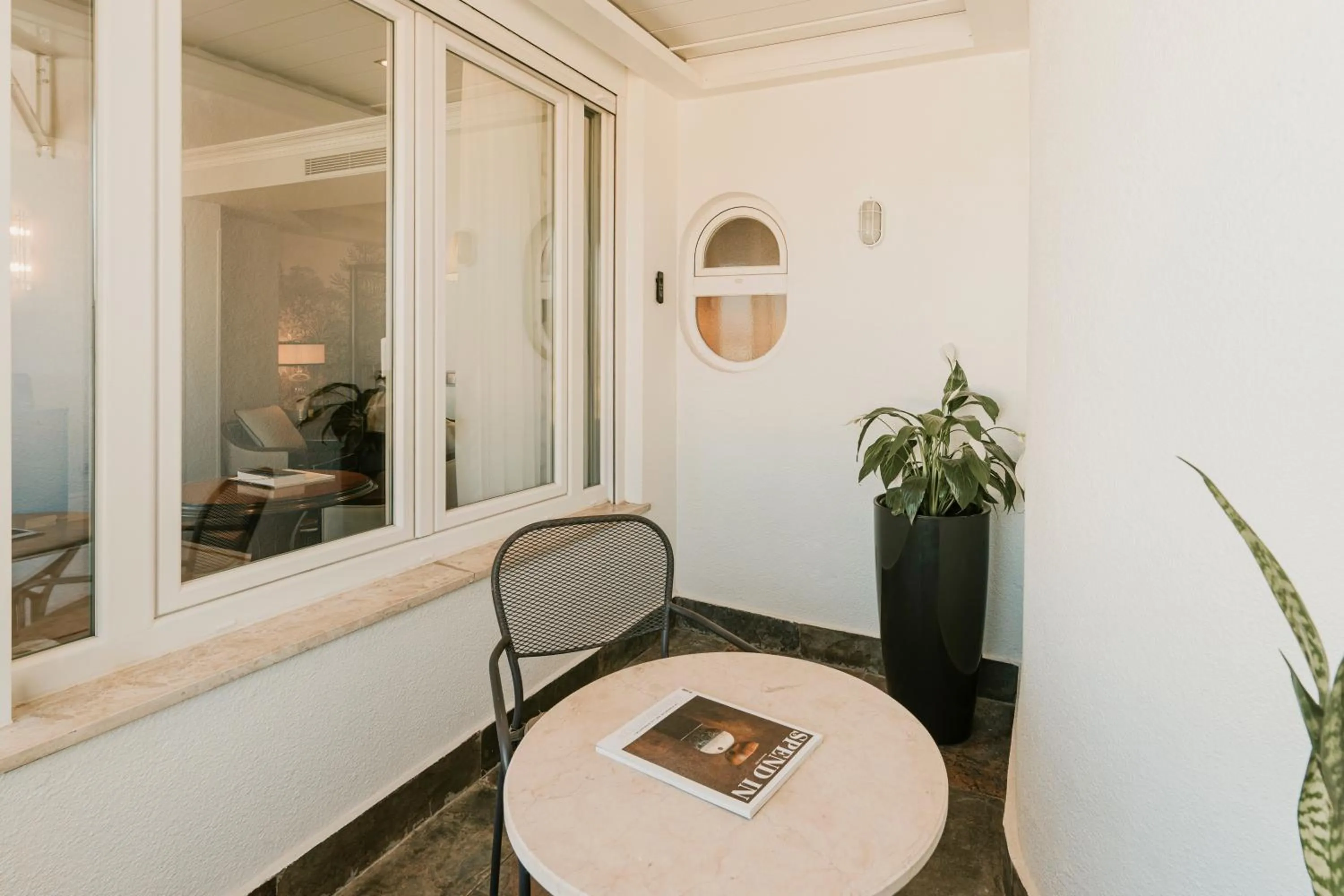 Balcony/Terrace in Wellington Hotel & Spa Madrid