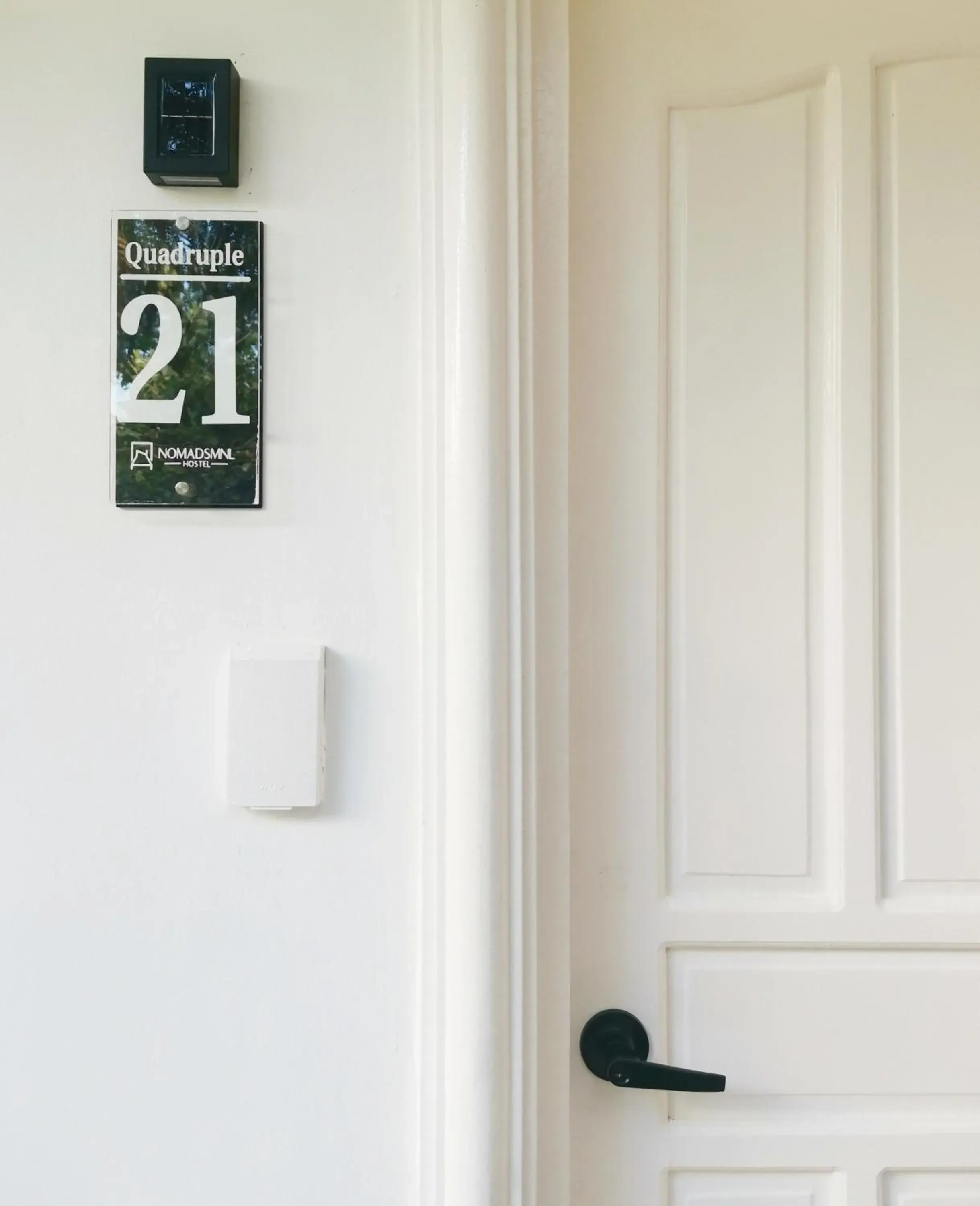 Property building in NomadsMNL Airport Hostel Property building in NomadsMNL Airport Hostel