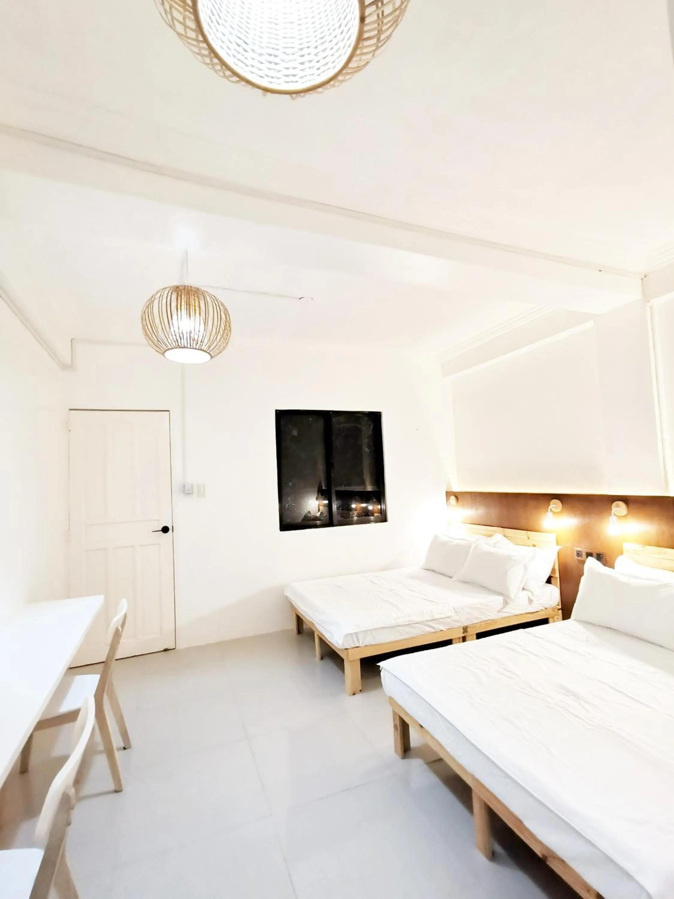 Bed in NomadsMNL Airport Hostel