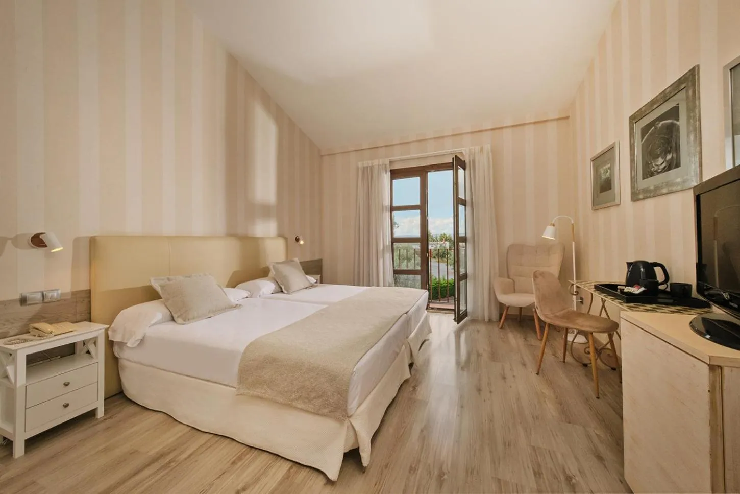 Area and facilities, Bed in Hotel Spa Villa Nazules