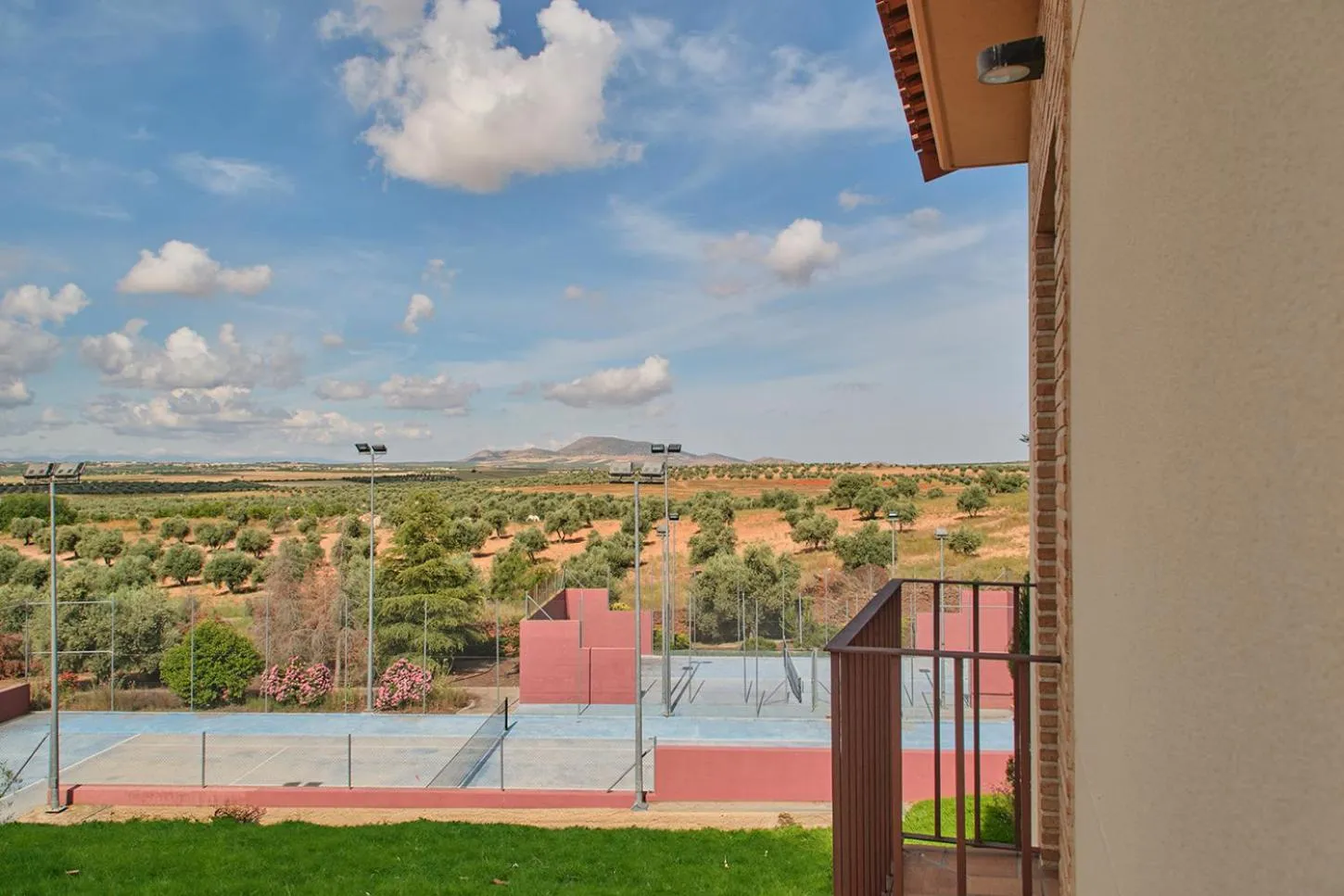 Tennis court in Hotel Spa Villa Nazules