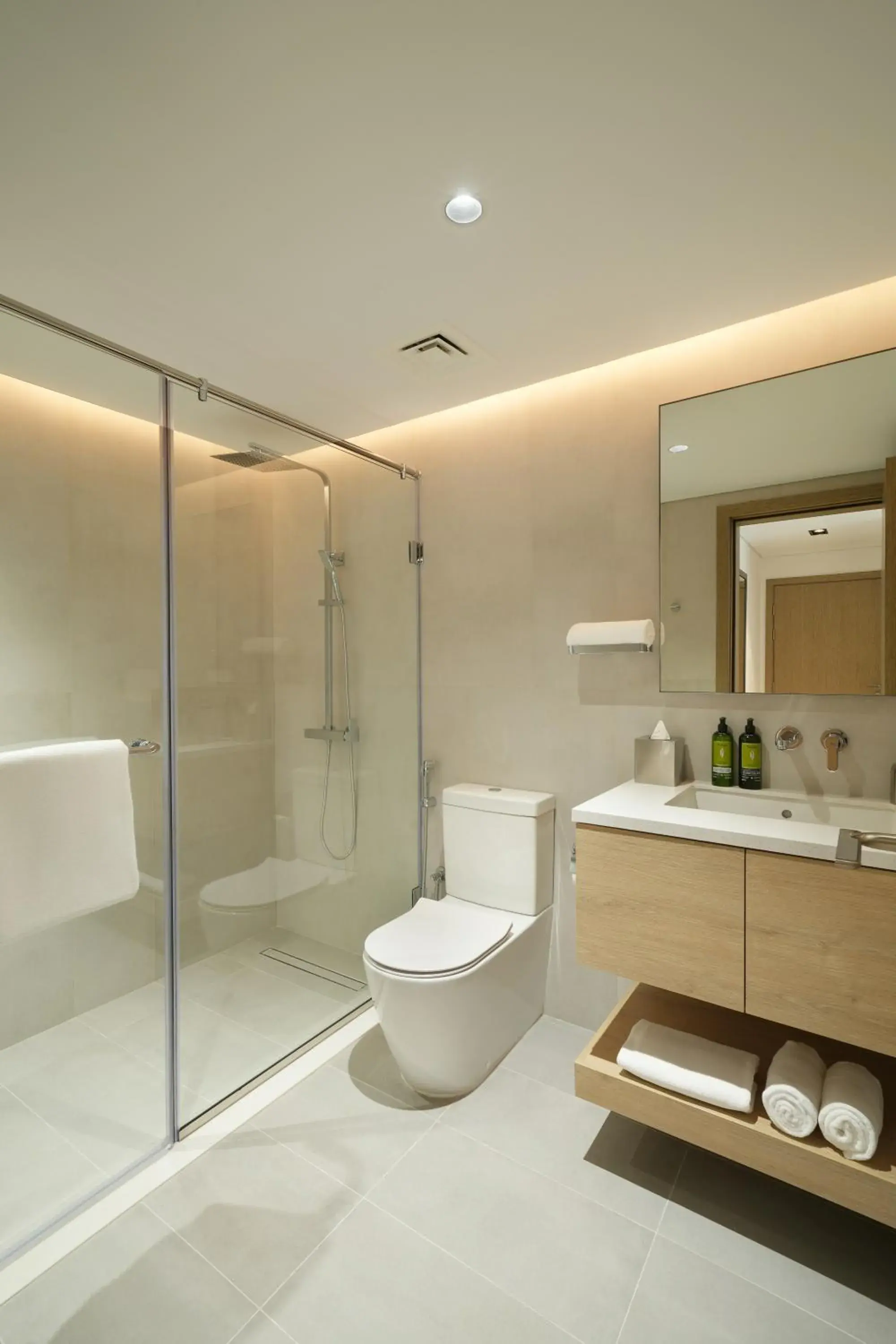 Shower, Bathroom in Cheval Maison - The Palm