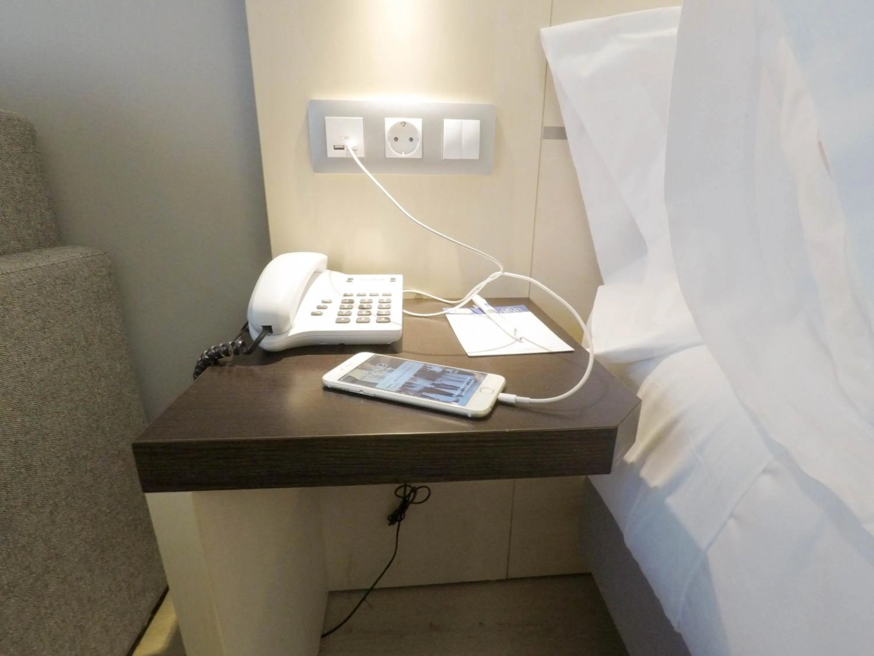 Photo of the whole room in Holiday Inn Express Pamplona by IHG