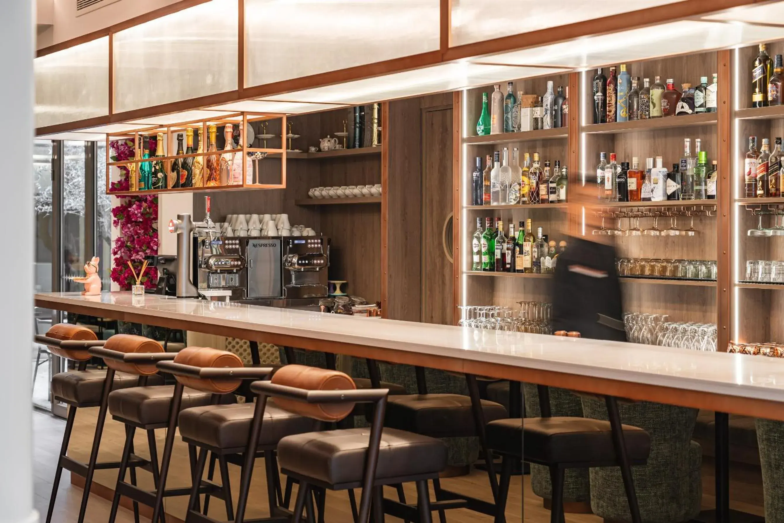 Lounge or bar in LUSTER Hotel Lounge or bar in LUSTER Hotel