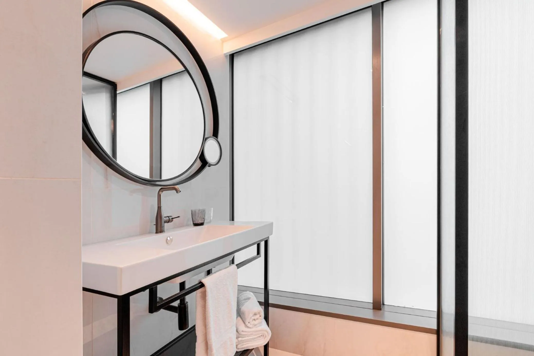 Bathroom in LUSTER Hotel