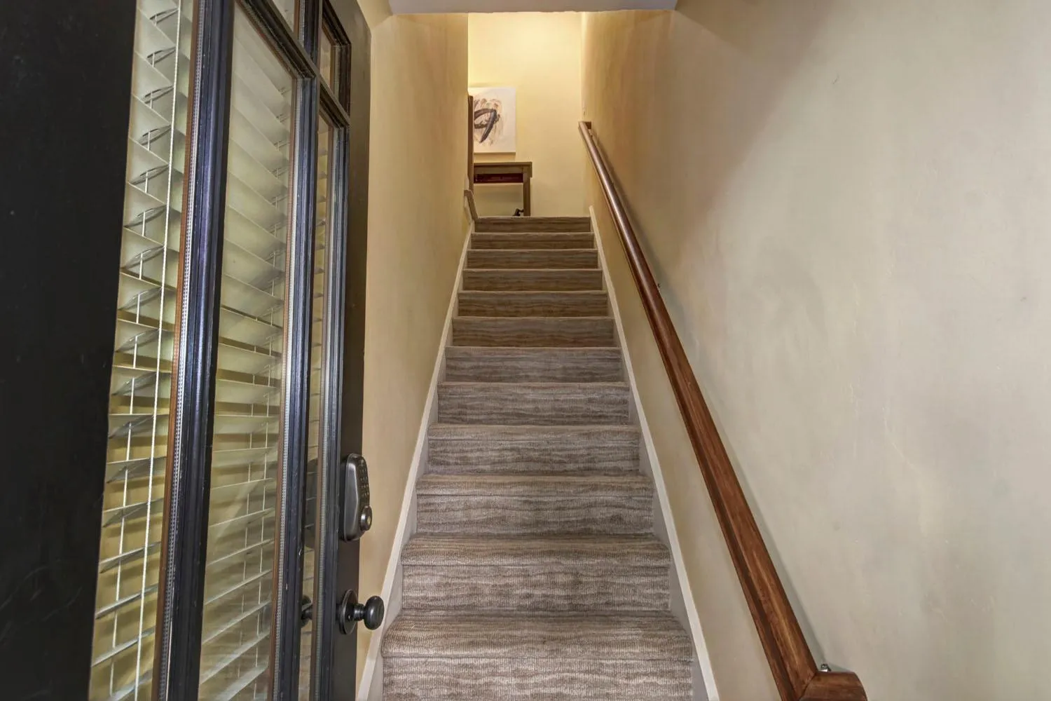 Charming 2Bed French Colonial Apartment in Desirable Midtown Sacramento