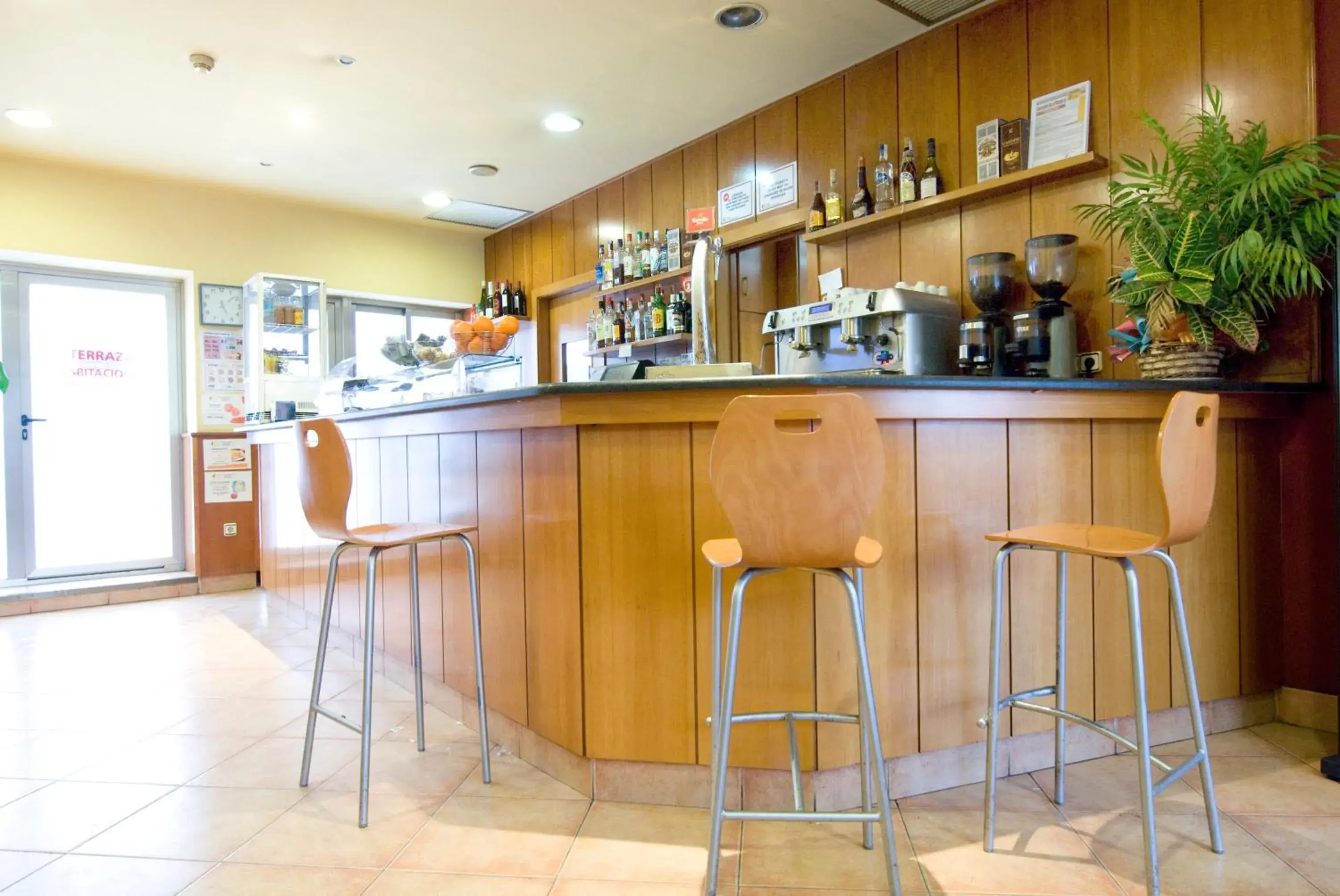 Restaurant/places to eat in Hotel Ciutat De Sant Adria Restaurant/places to eat in Hotel Ciutat De Sant Adria