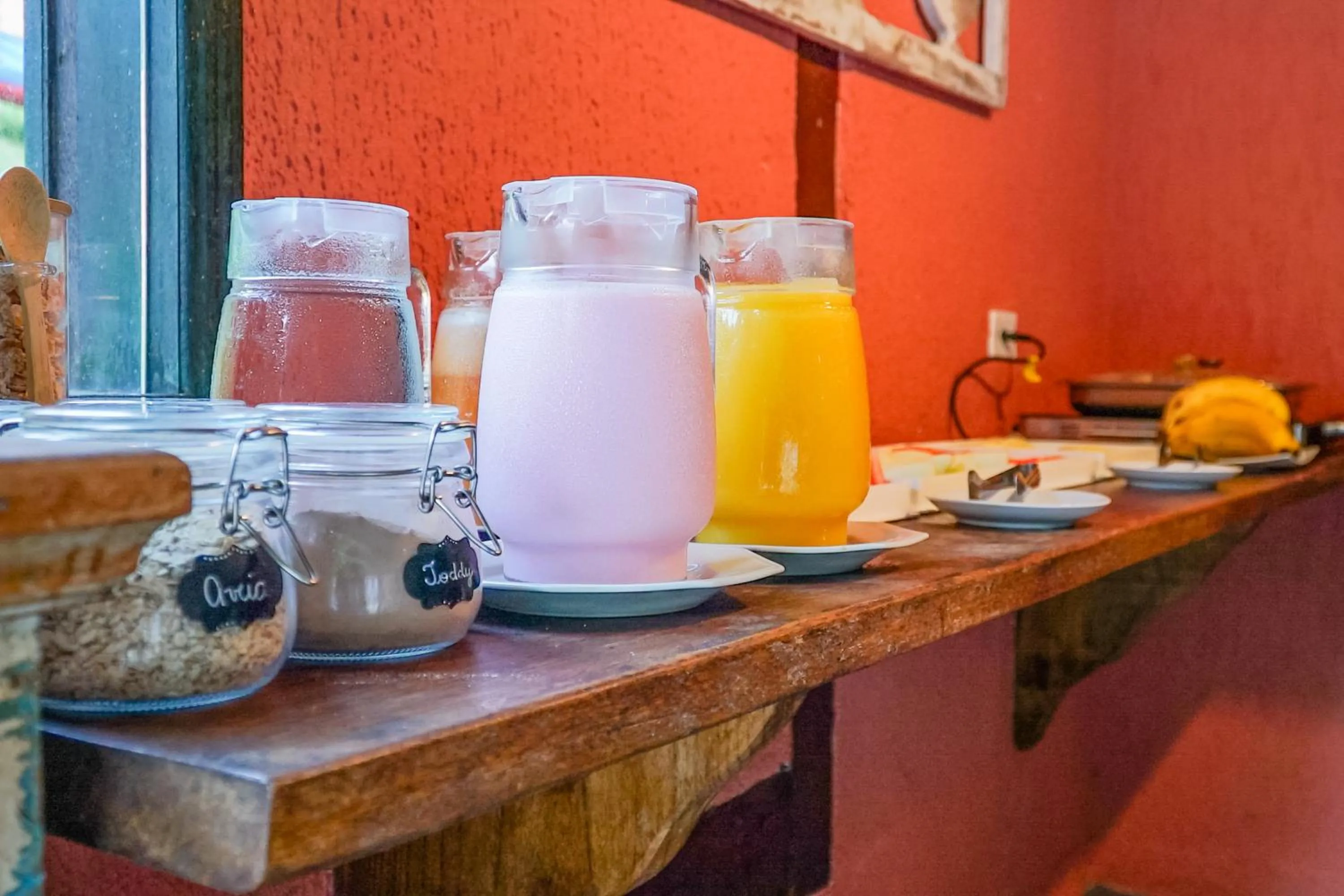 Breakfast in VELINN Pousada Canoa Ilhabela