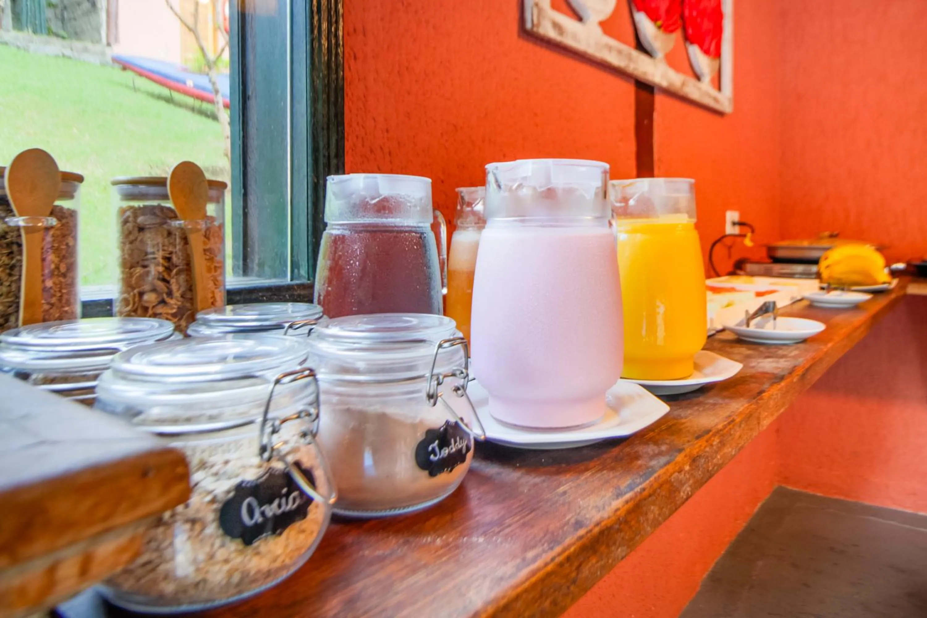 Breakfast in VELINN Pousada Canoa Ilhabela