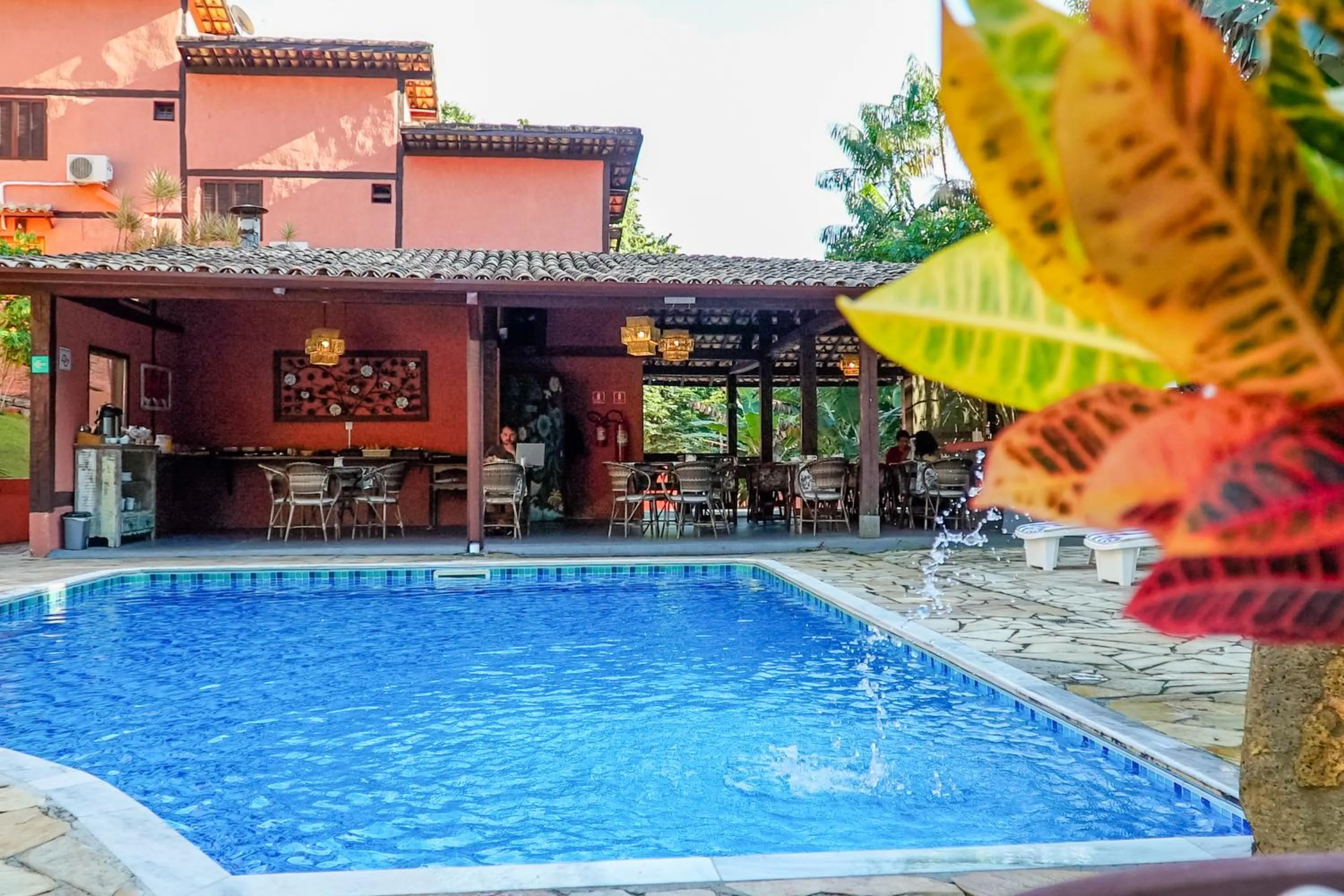 Pool view in VELINN Pousada Canoa Ilhabela