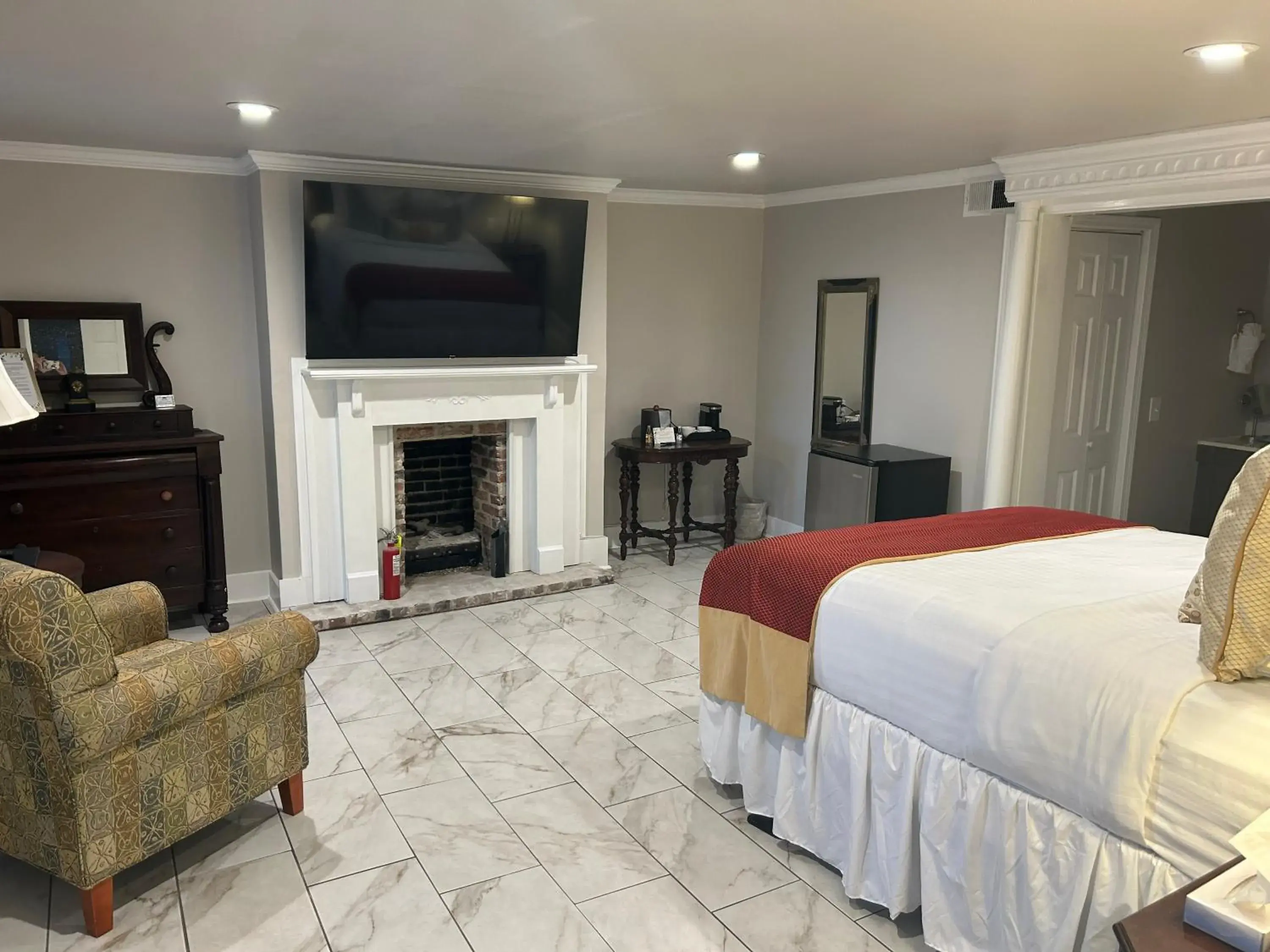 Photo of the whole room, Bed in The Inn at Cedar Grove Photo of the whole room, Bed in The Inn at Cedar Grove