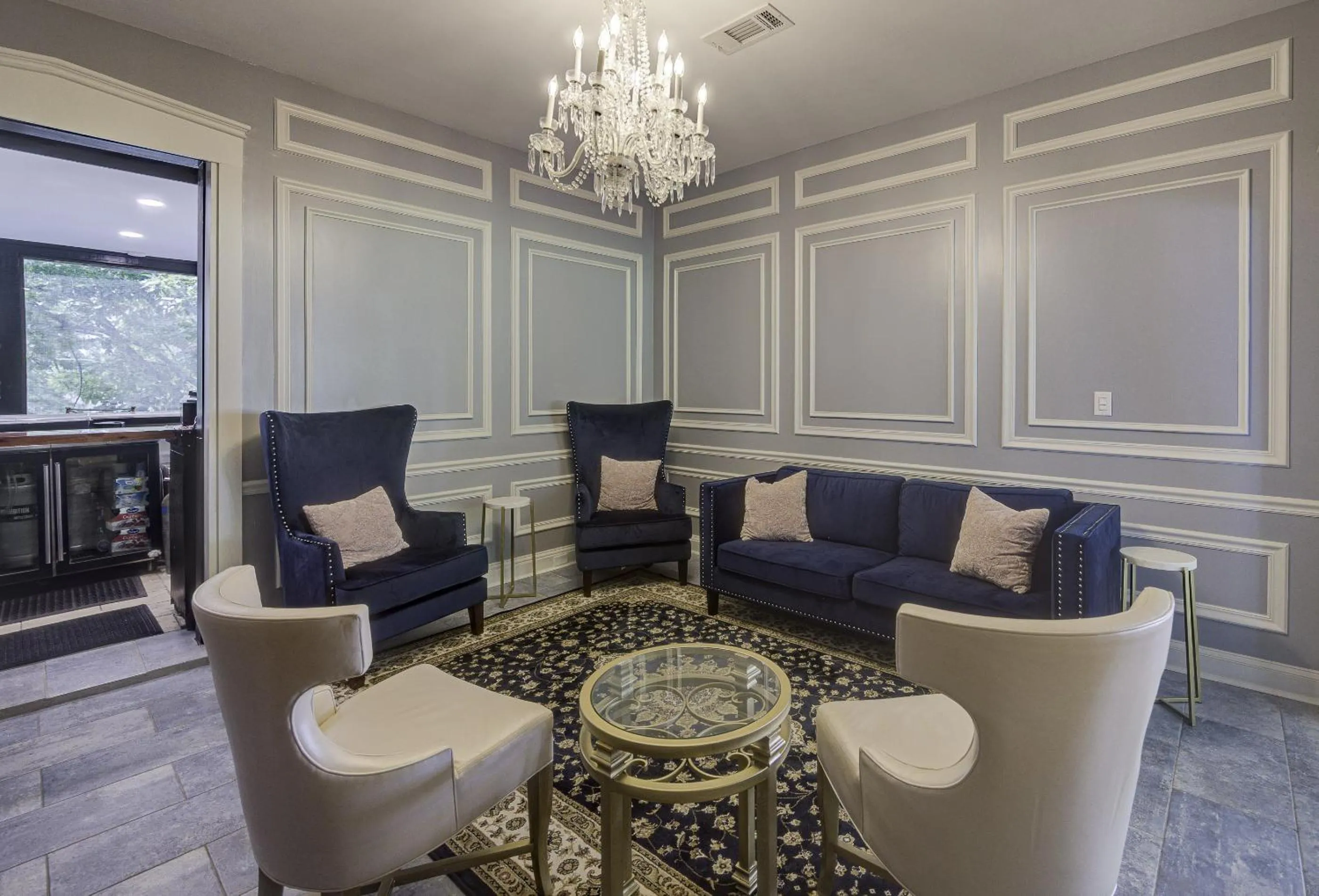 Restaurant/places to eat in The Inn at Cedar Grove