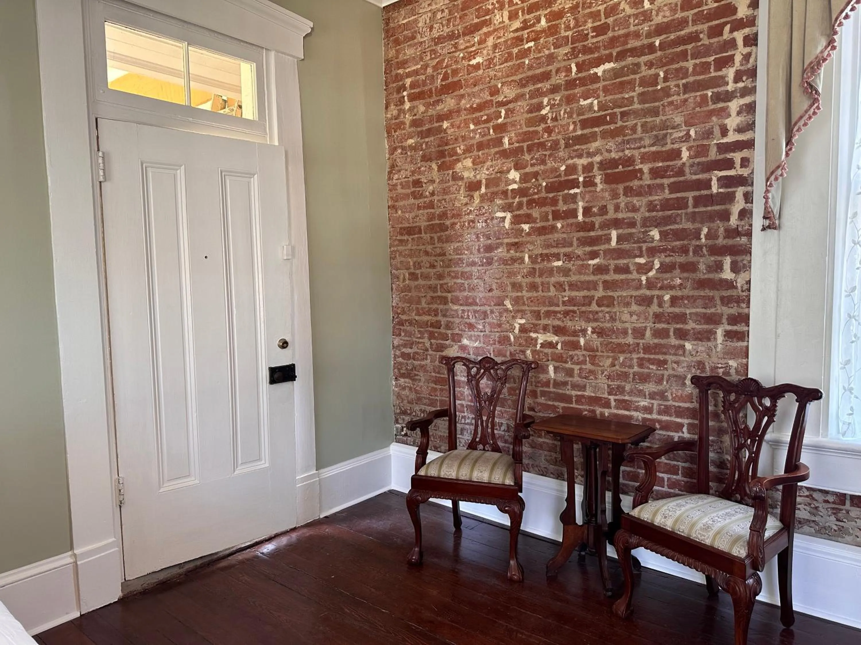 Seating area in The Inn at Cedar Grove